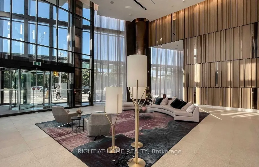 575 Bloor Street E, #1502