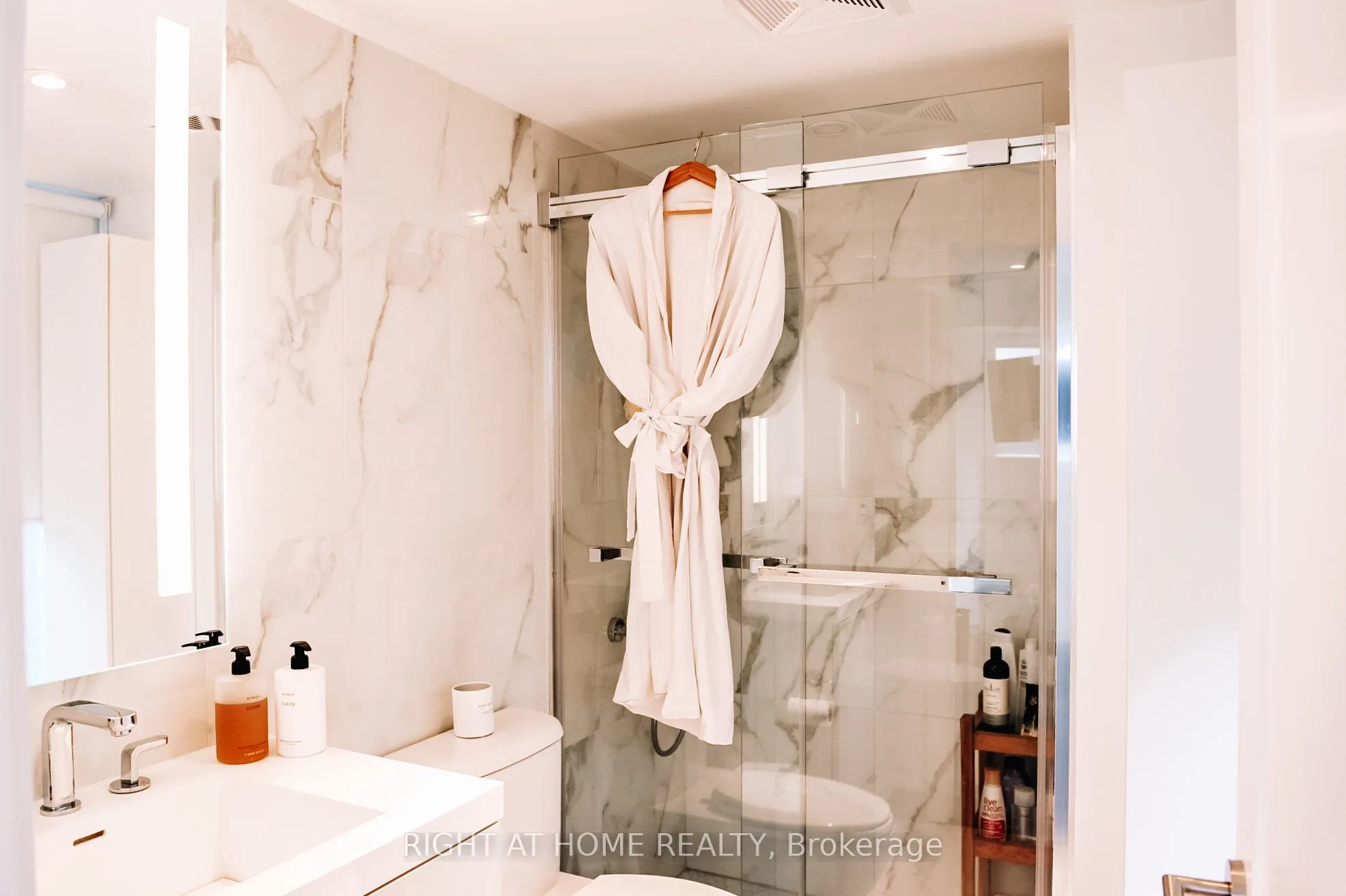 575 Bloor Street E, #1502