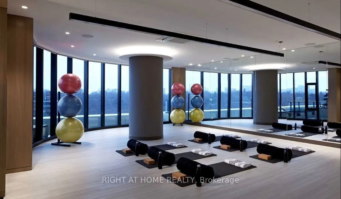 575 Bloor Street E, #1502