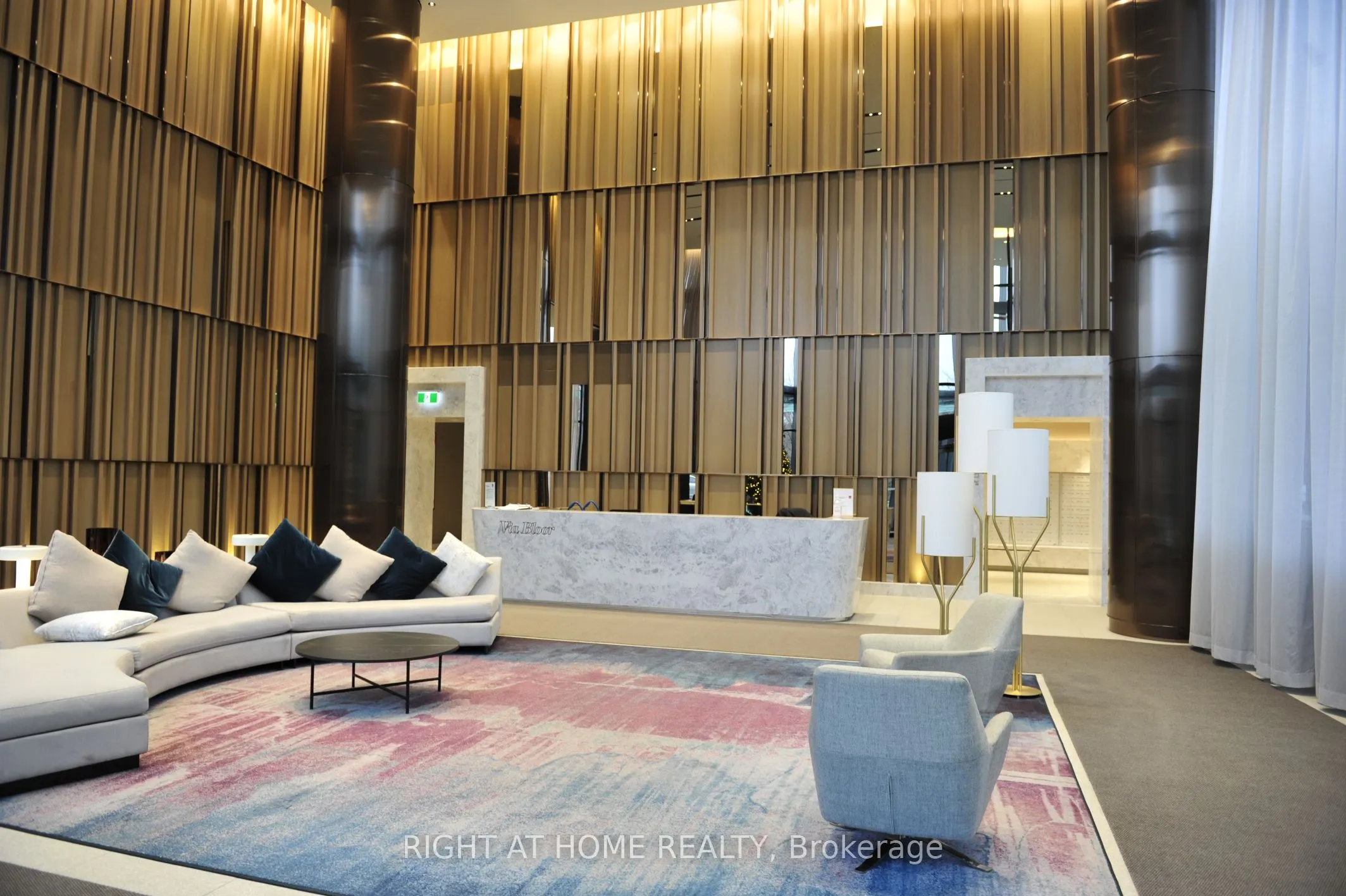 575 Bloor Street E, #1502