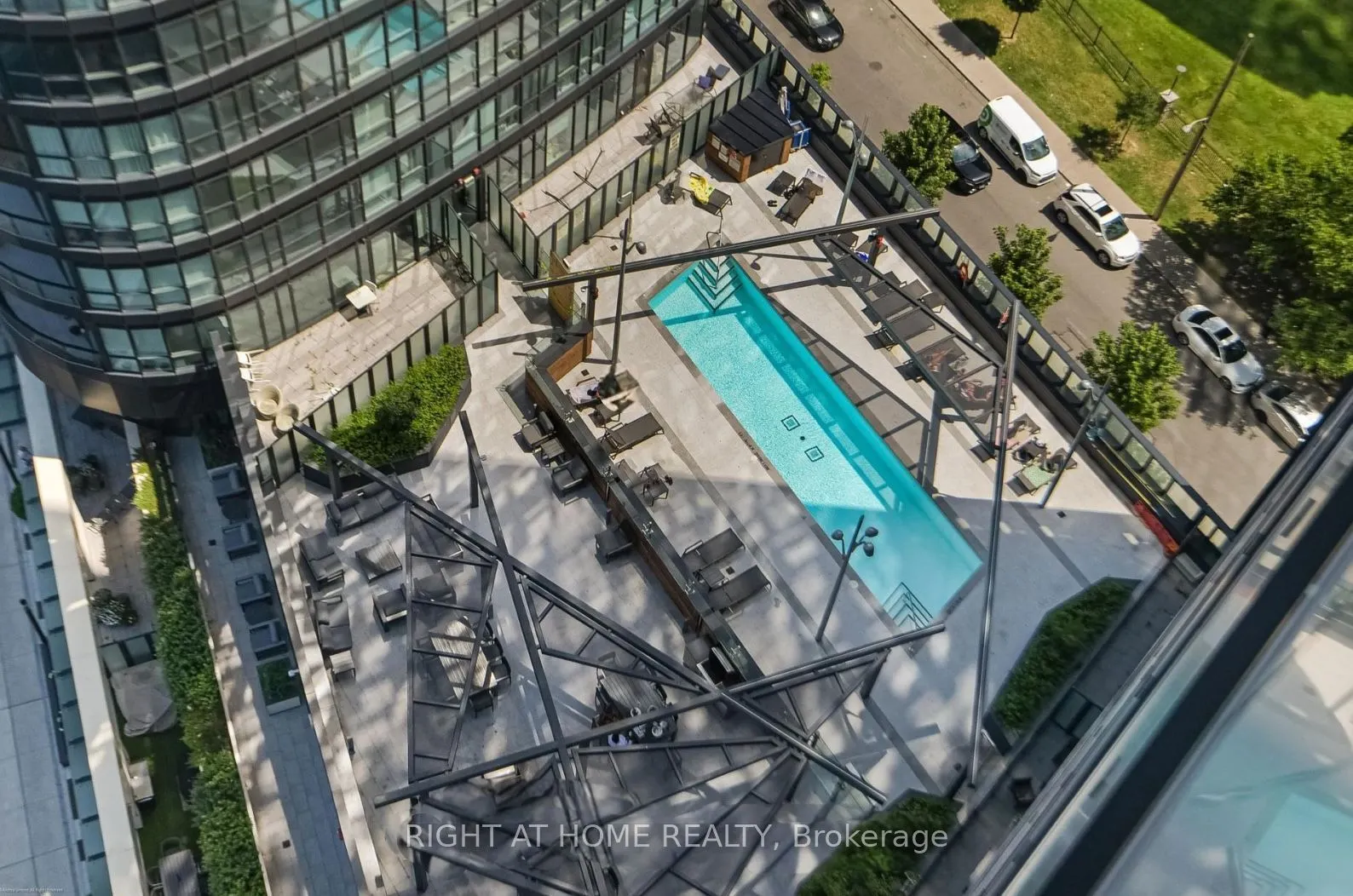 575 Bloor Street E, #1502