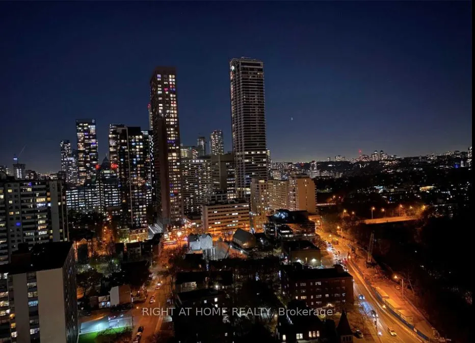 575 Bloor Street E, #1502