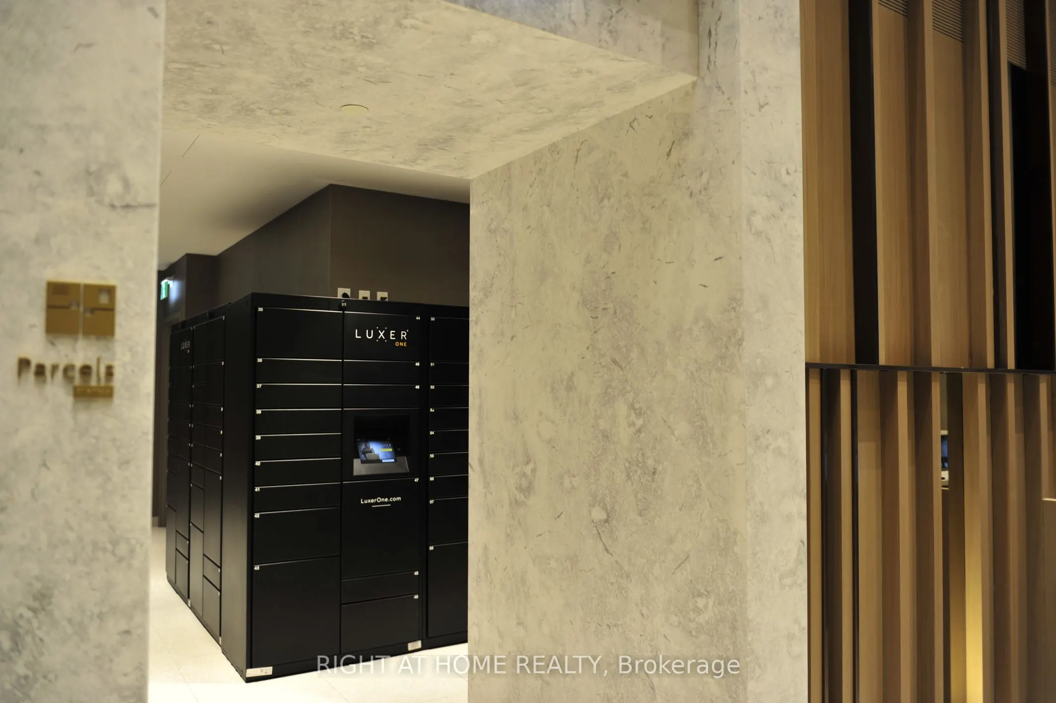 575 Bloor Street E, #1502