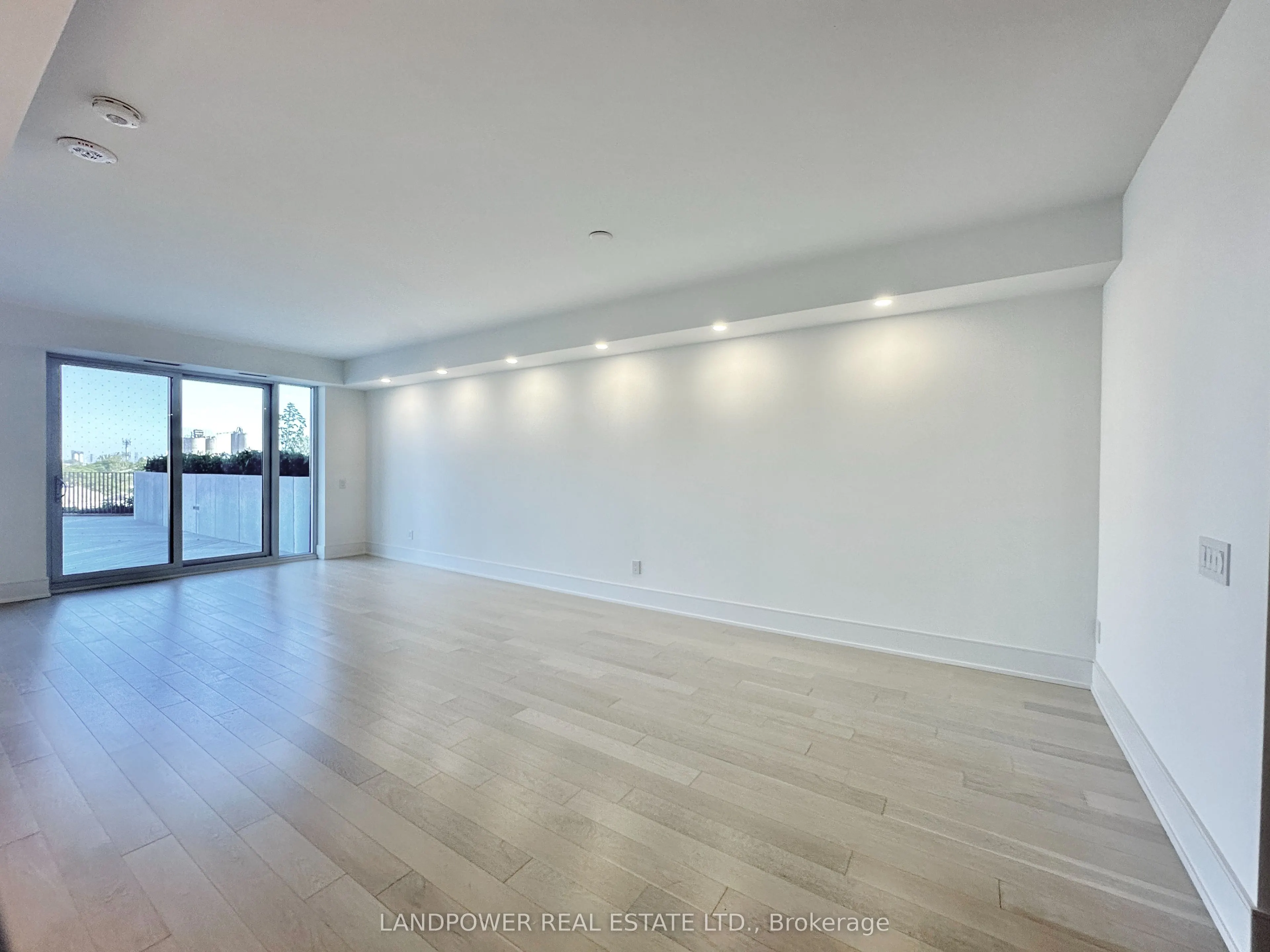 155 Merchants' Wharf, #302