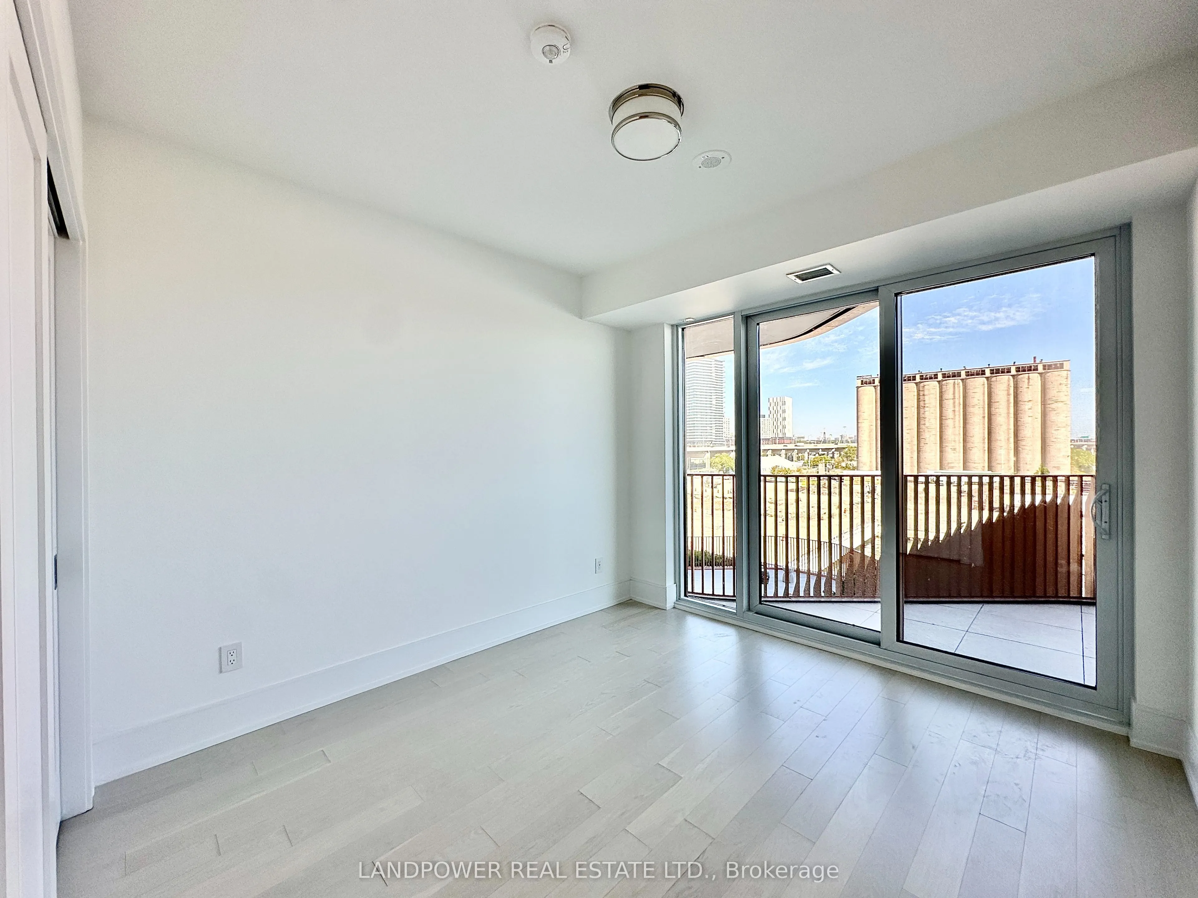 155 Merchants' Wharf, #302