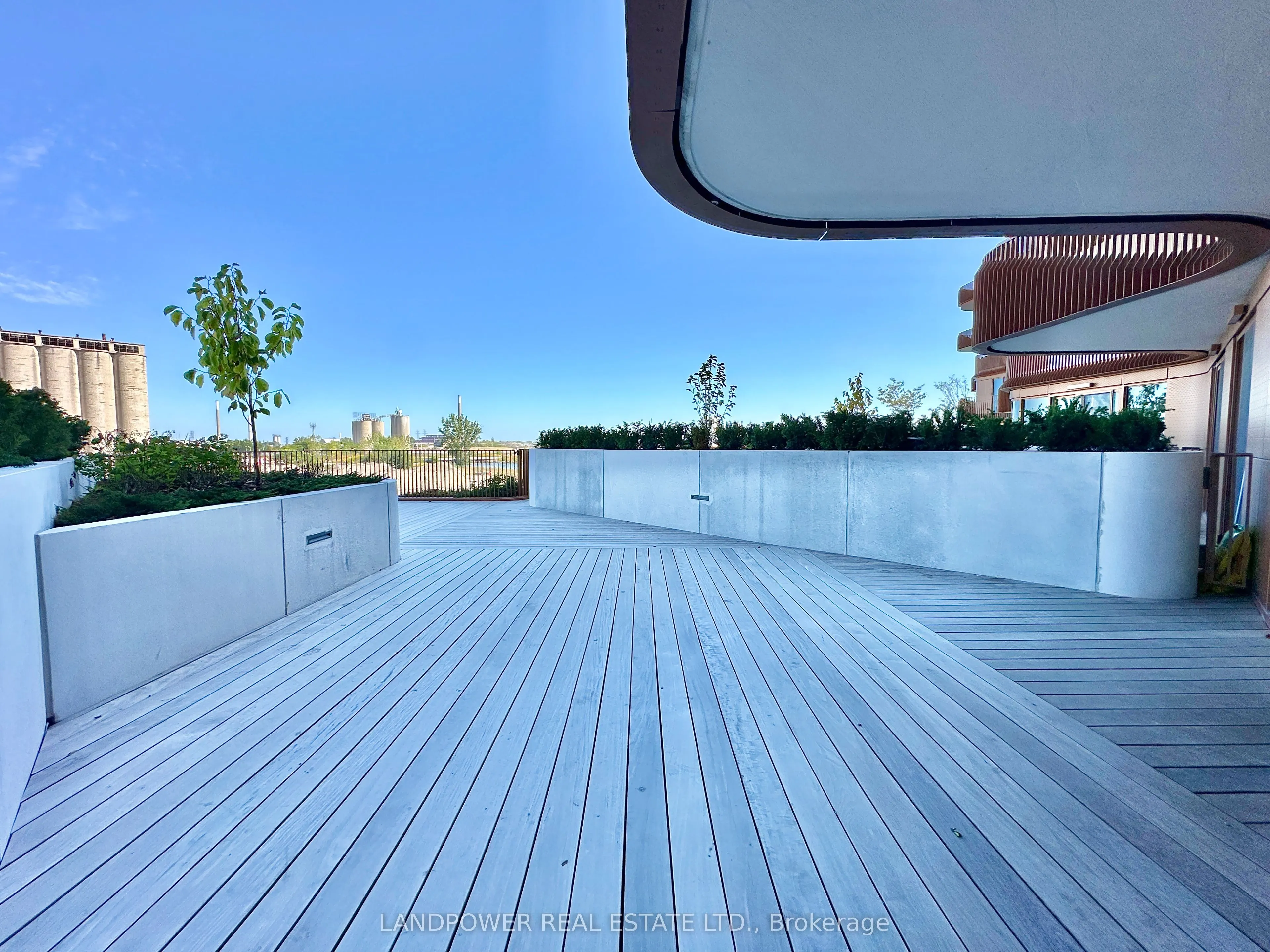 155 Merchants' Wharf, #302