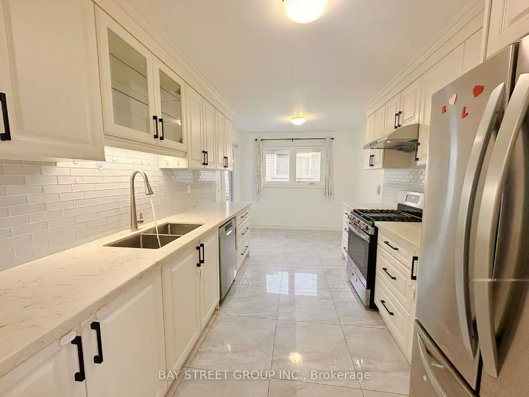 24 Wyvern Road, #Main& Upper