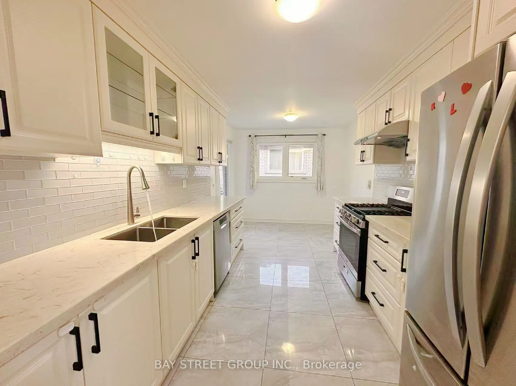 24 Wyvern Road