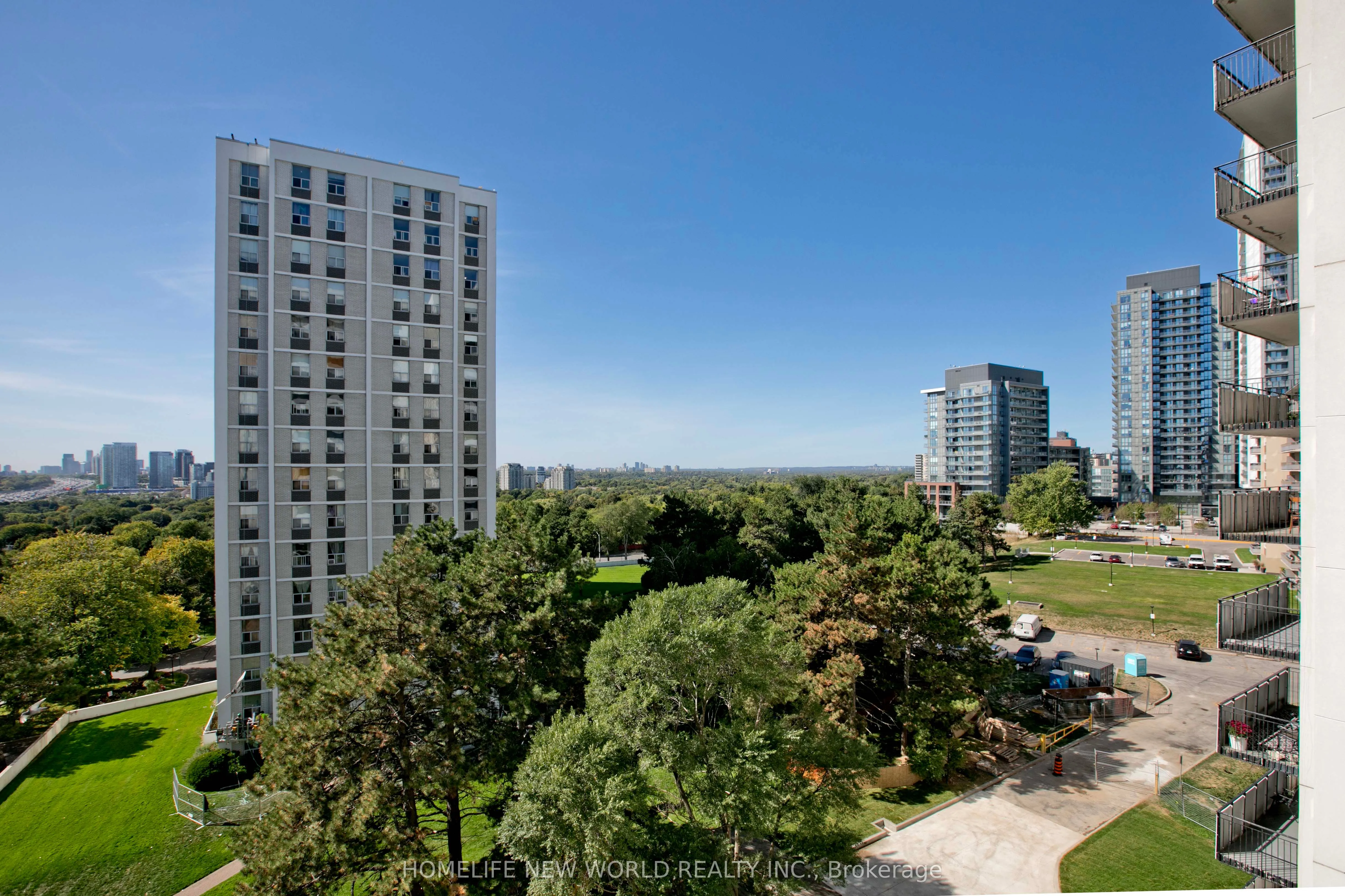 20 Forest Manor Road, #702