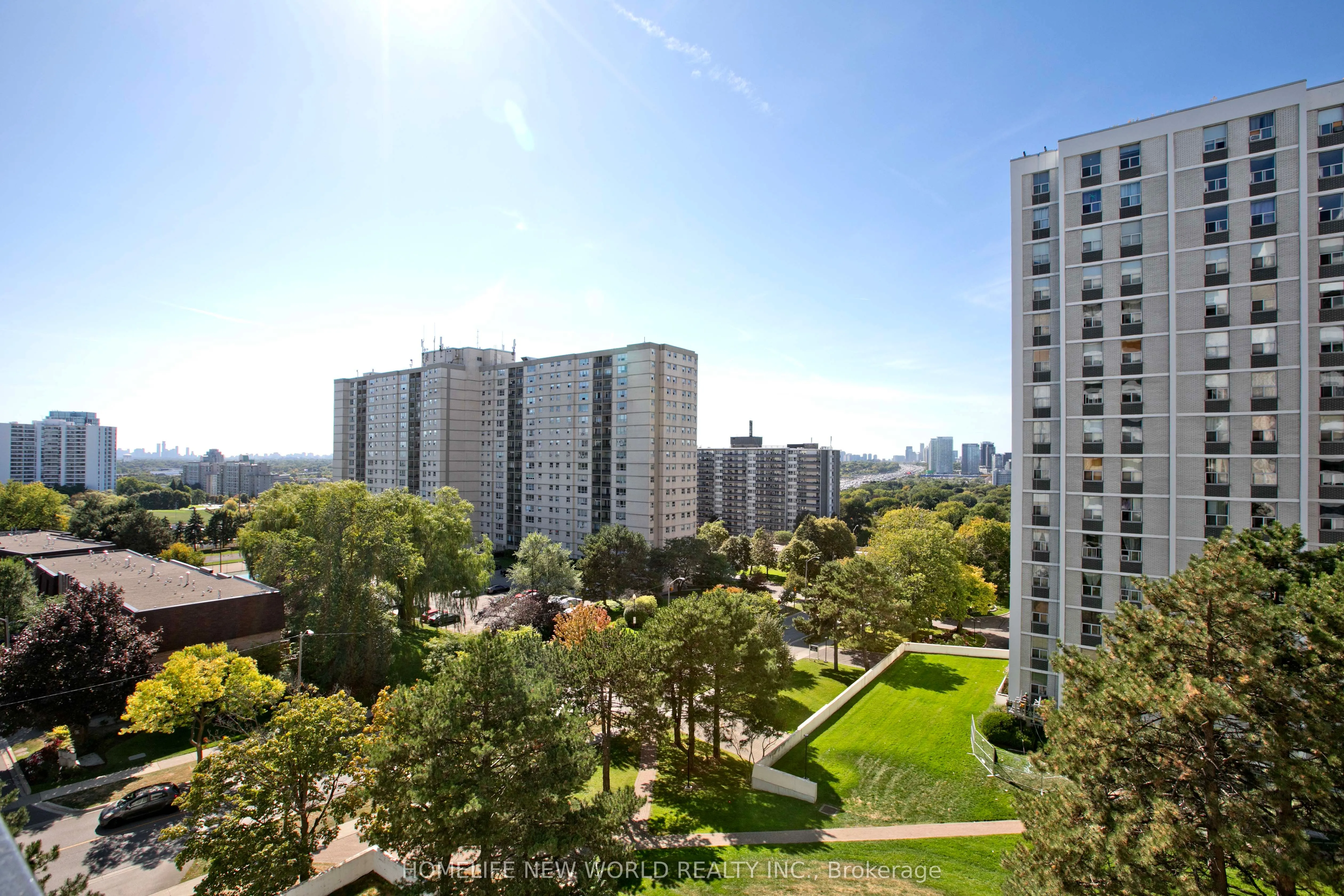 20 Forest Manor Road, #702