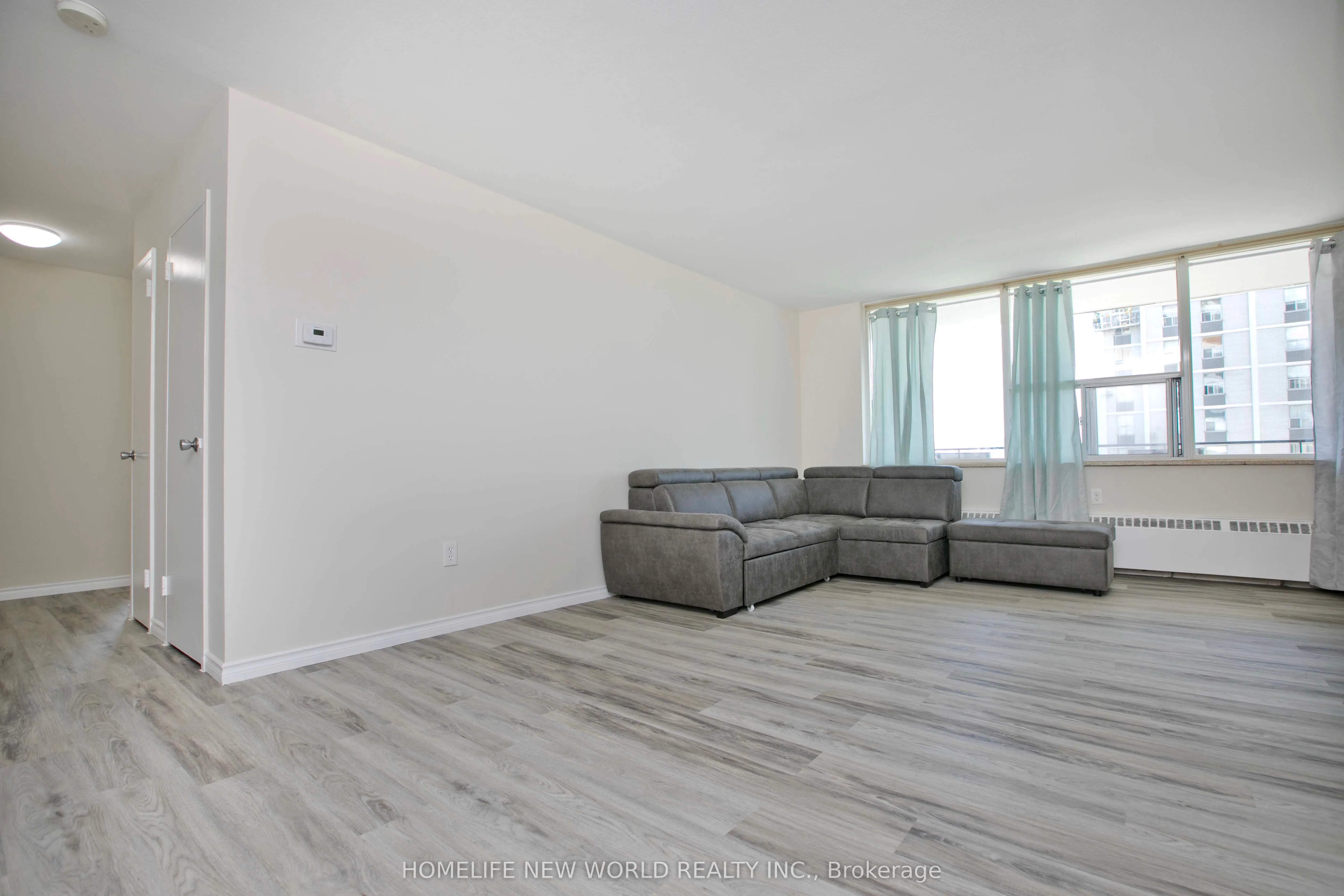 20 Forest Manor Road, #702