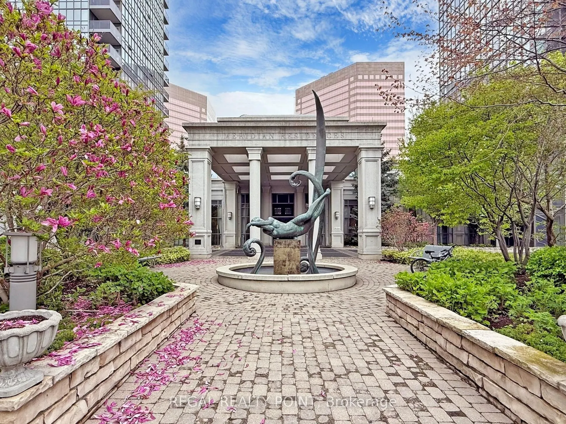 25 Greenview Avenue, #2118