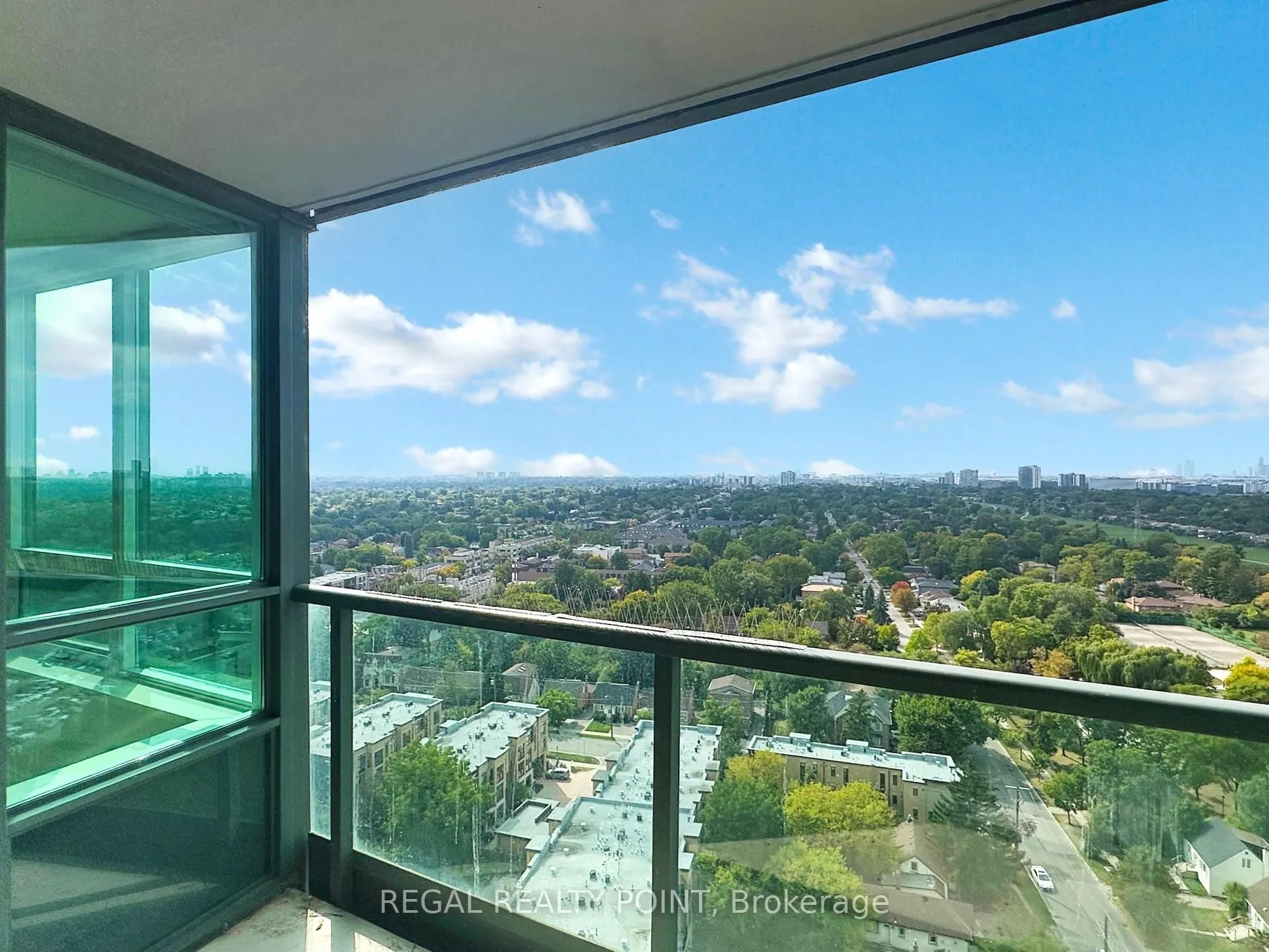 25 Greenview Avenue, #2118