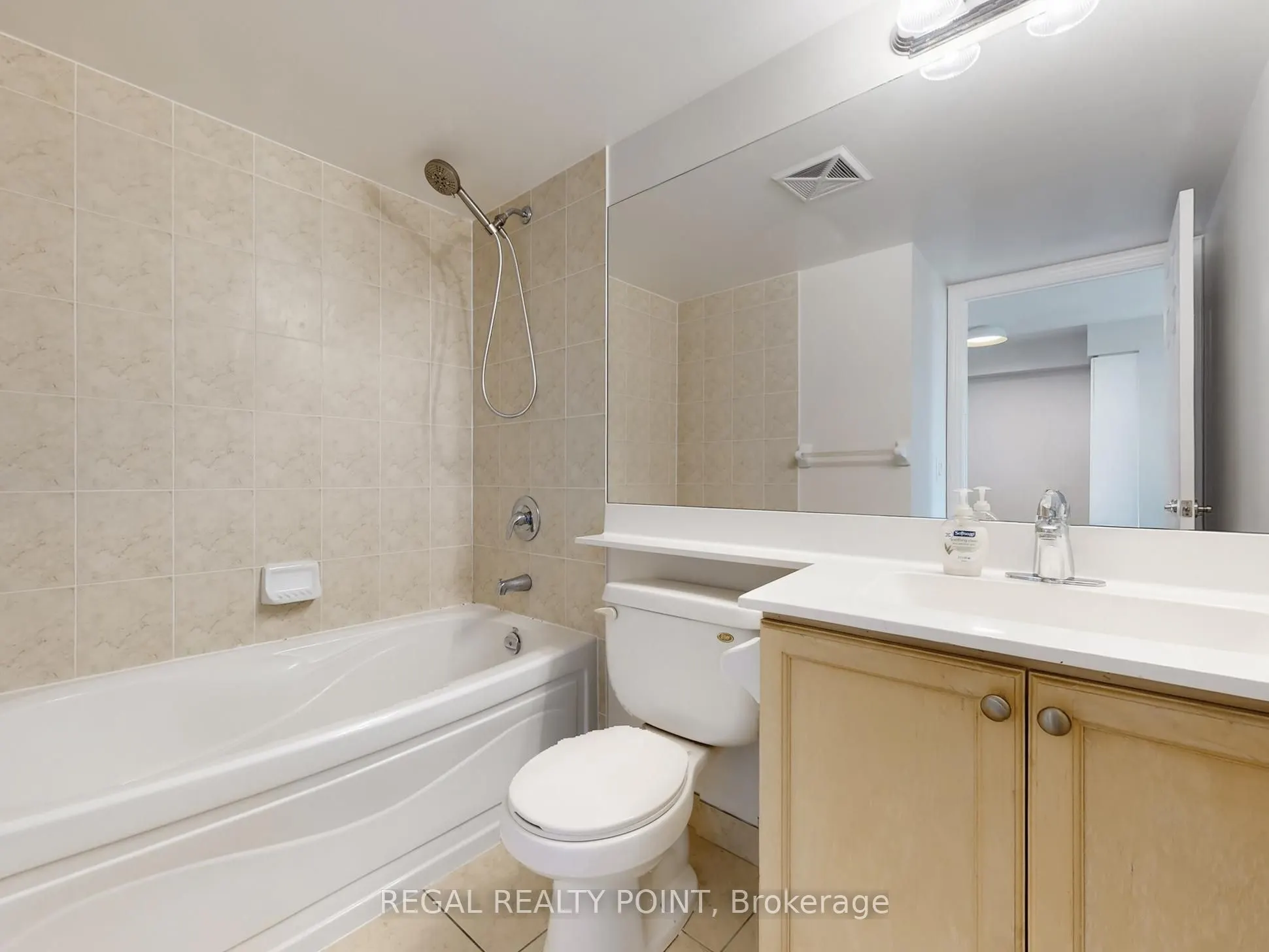 25 Greenview Avenue, #2118