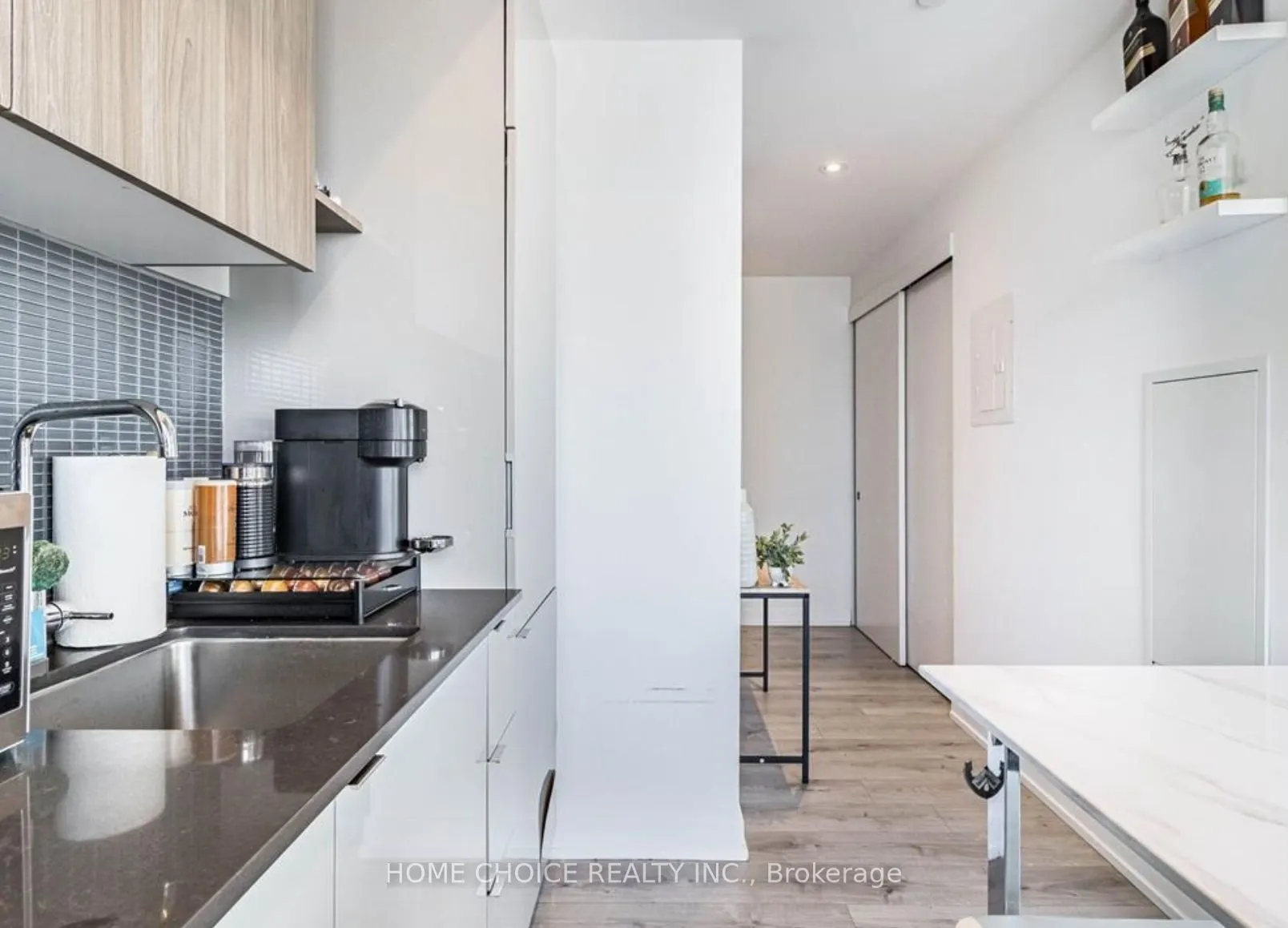 161 Roehampton Avenue, #2103