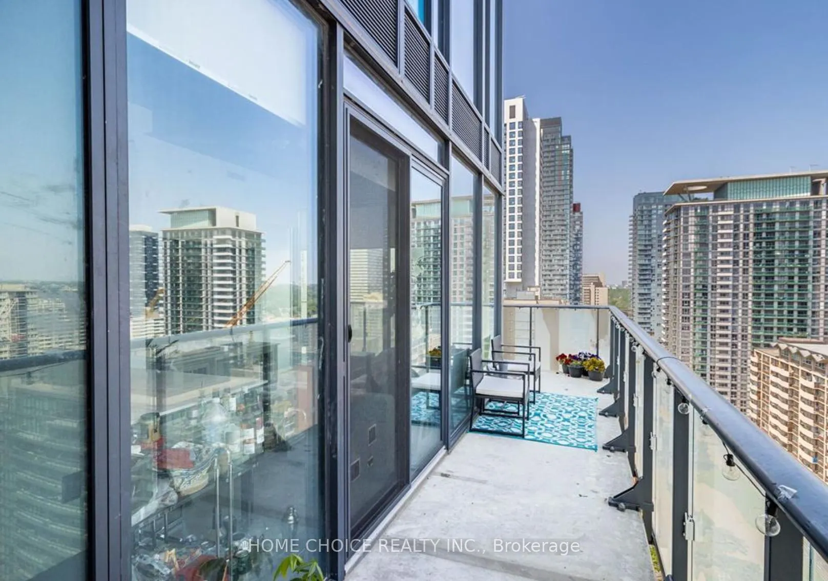 161 Roehampton Avenue, #2103