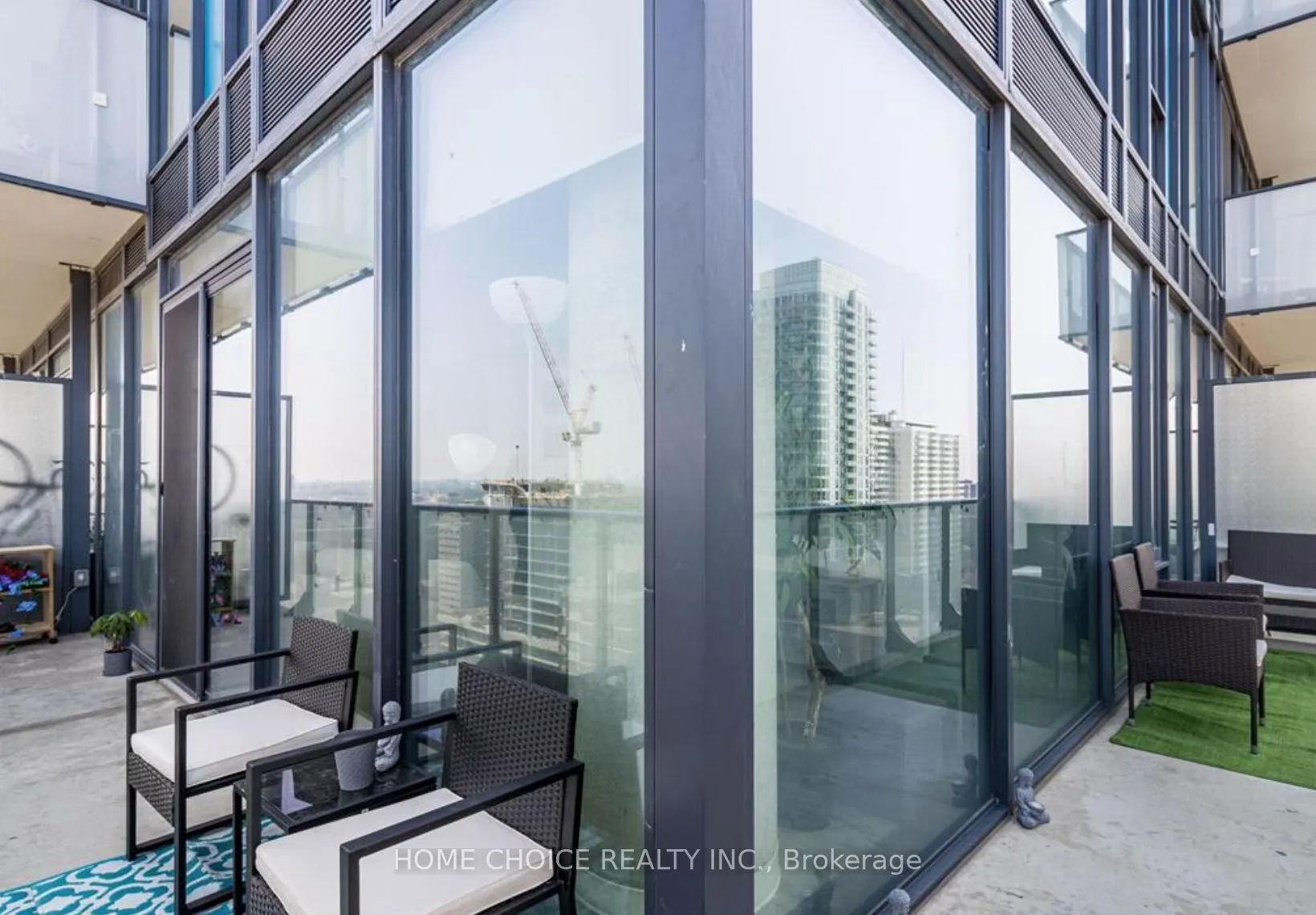 161 Roehampton Avenue, #2103