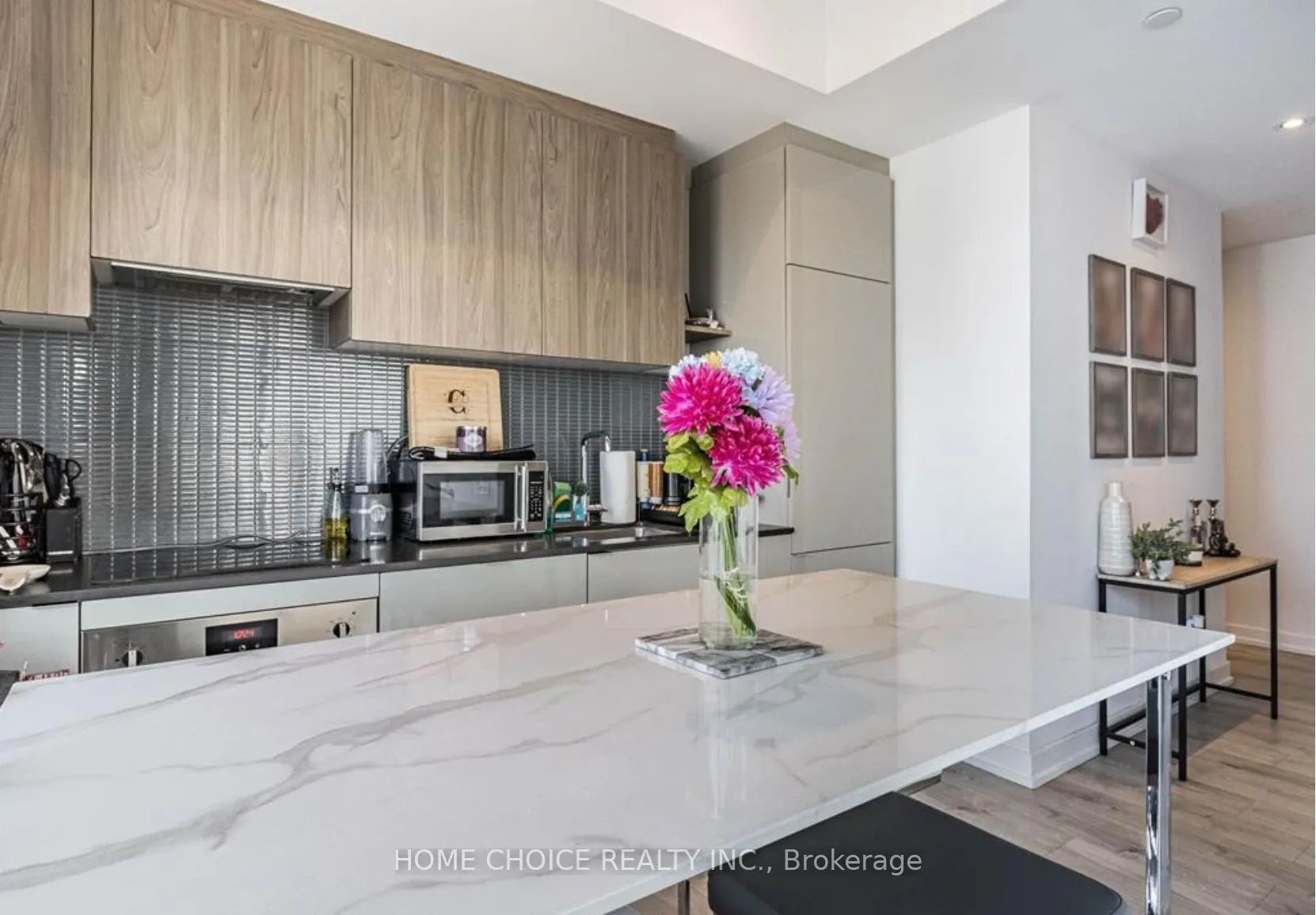 161 Roehampton Avenue, #2103