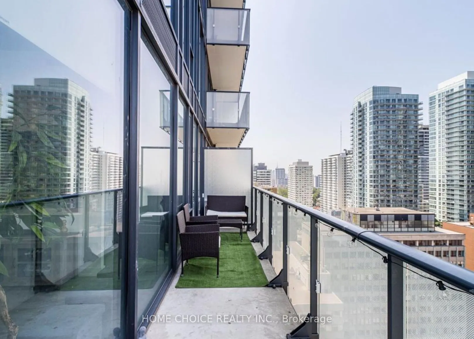 161 Roehampton Avenue, #2103