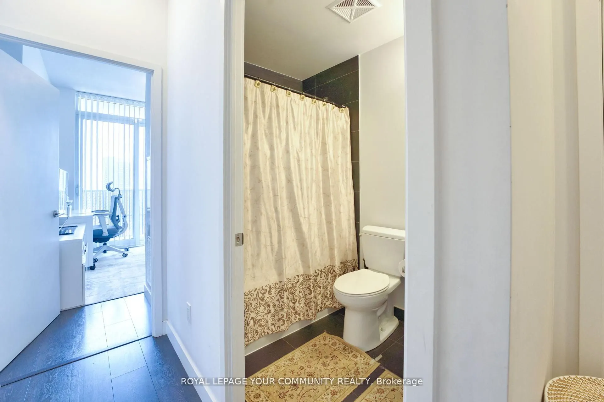 8 Eglinton Avenue E, #1808