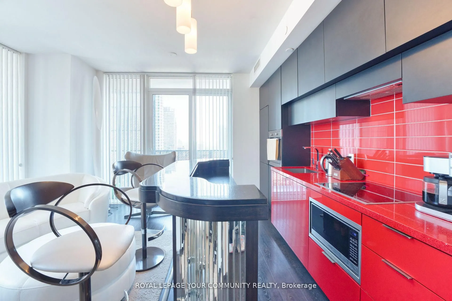 8 Eglinton Avenue E, #1808