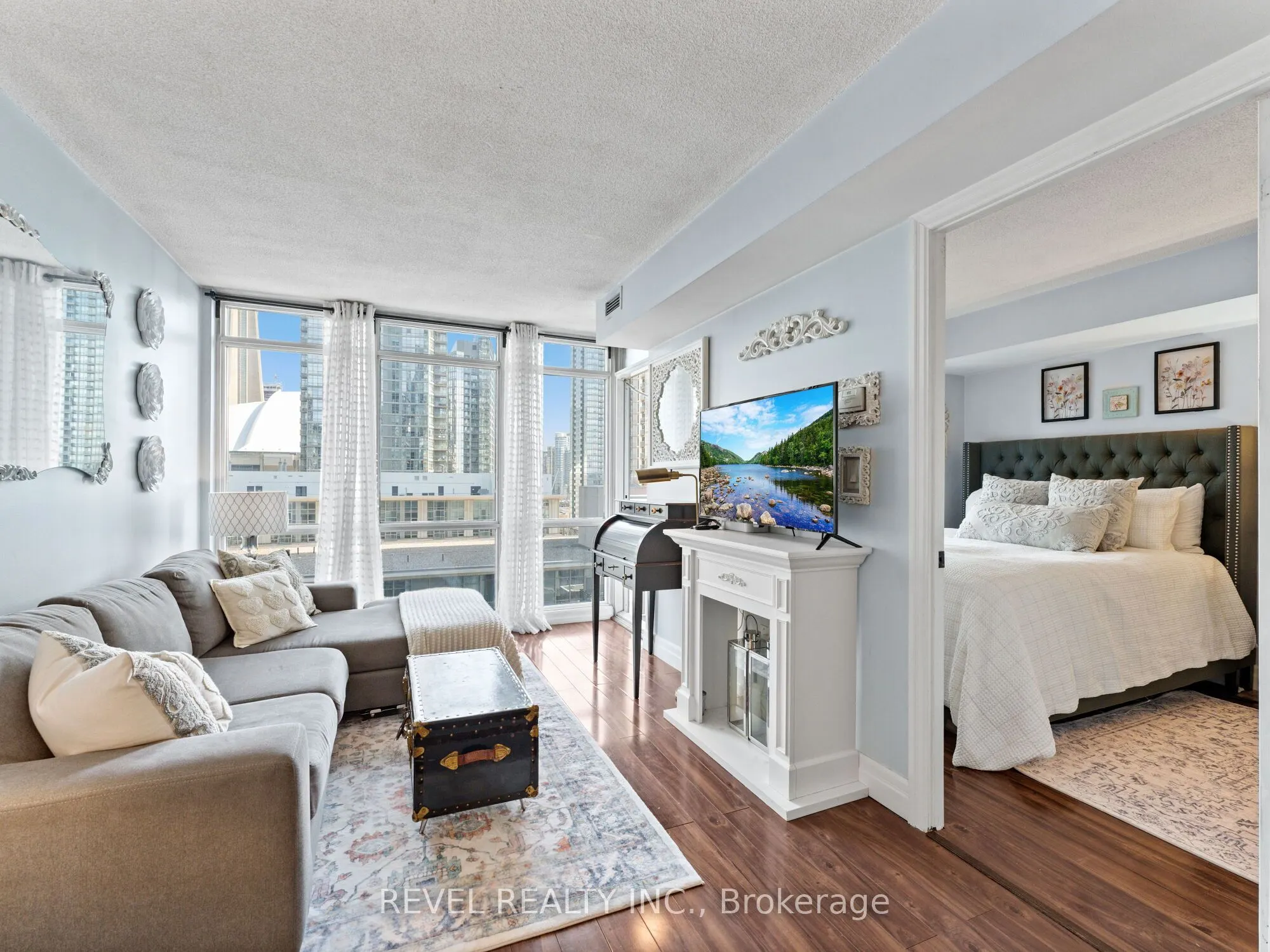15 Fort York Boulevard E, #1208