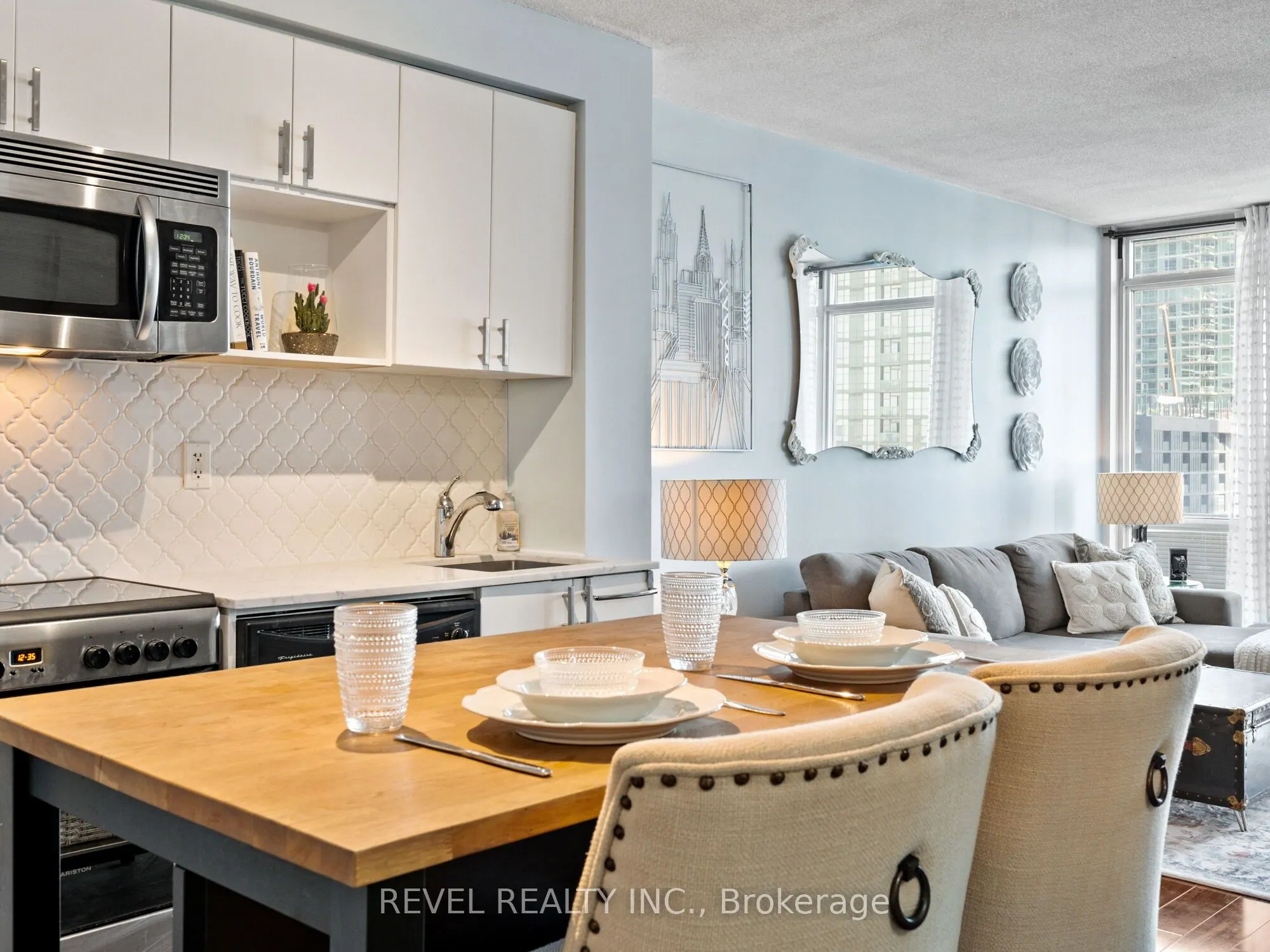 15 Fort York Boulevard E, #1208