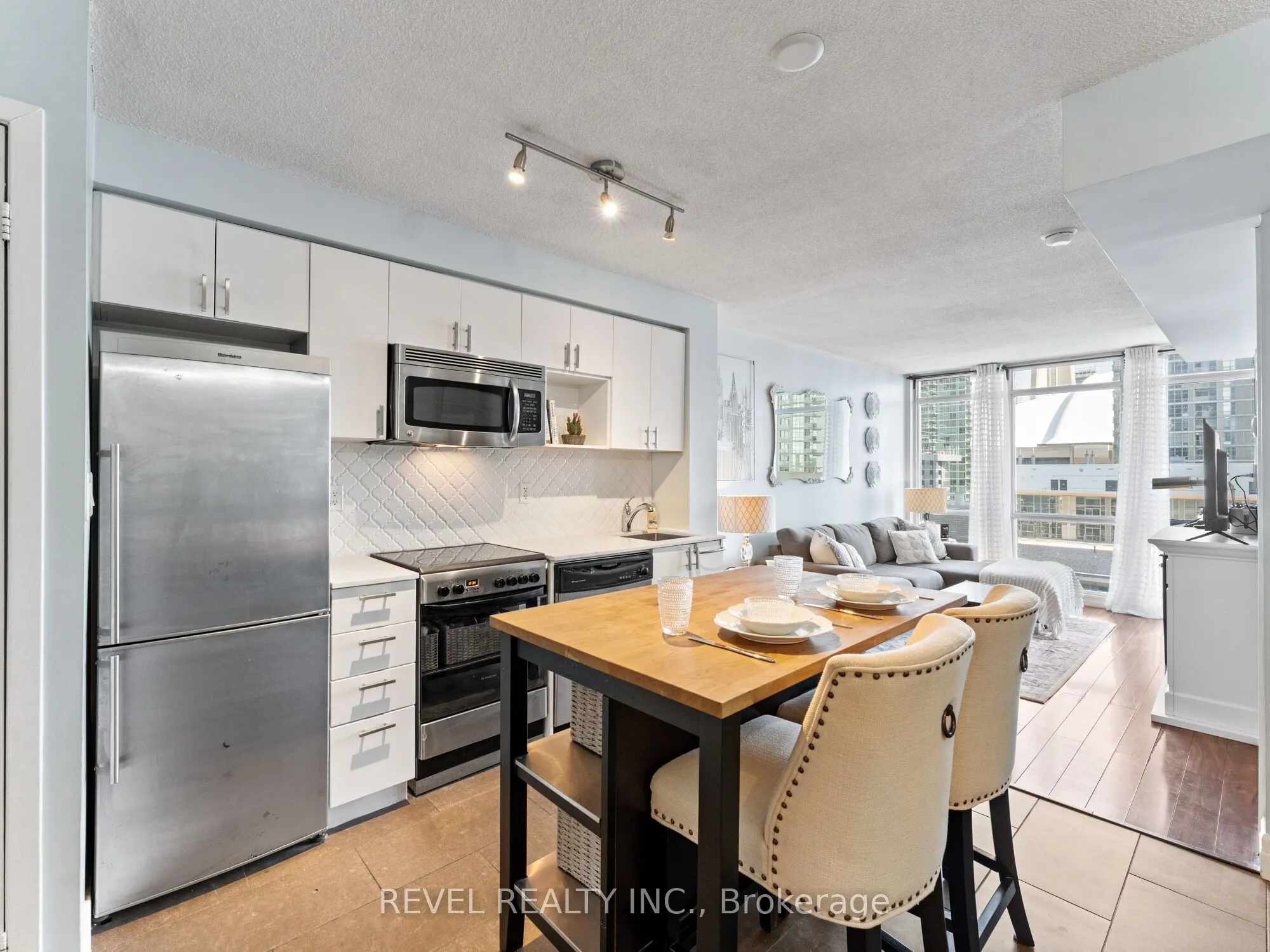 15 Fort York Boulevard E, #1208