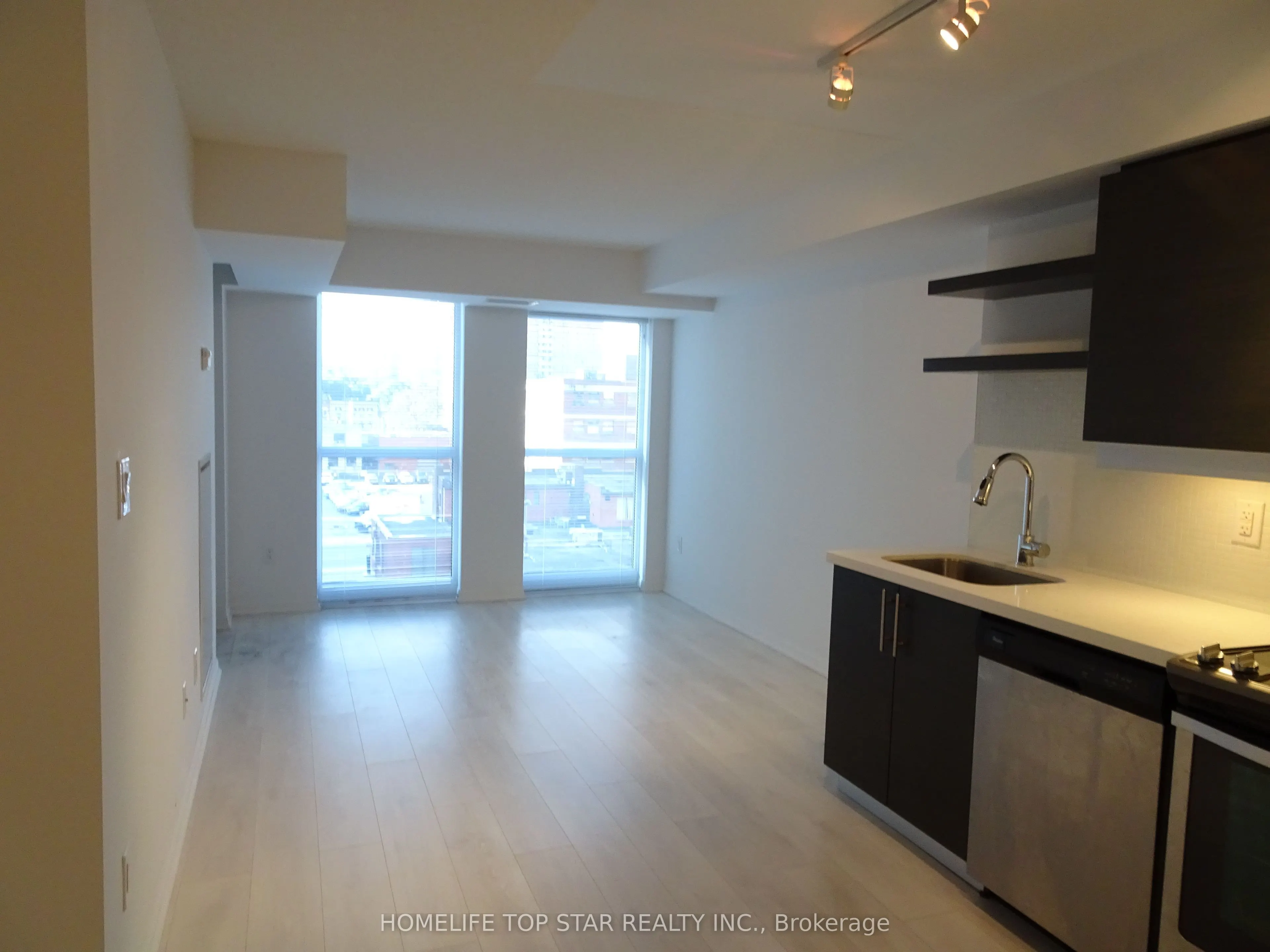 400 Adelaide Street E, #715