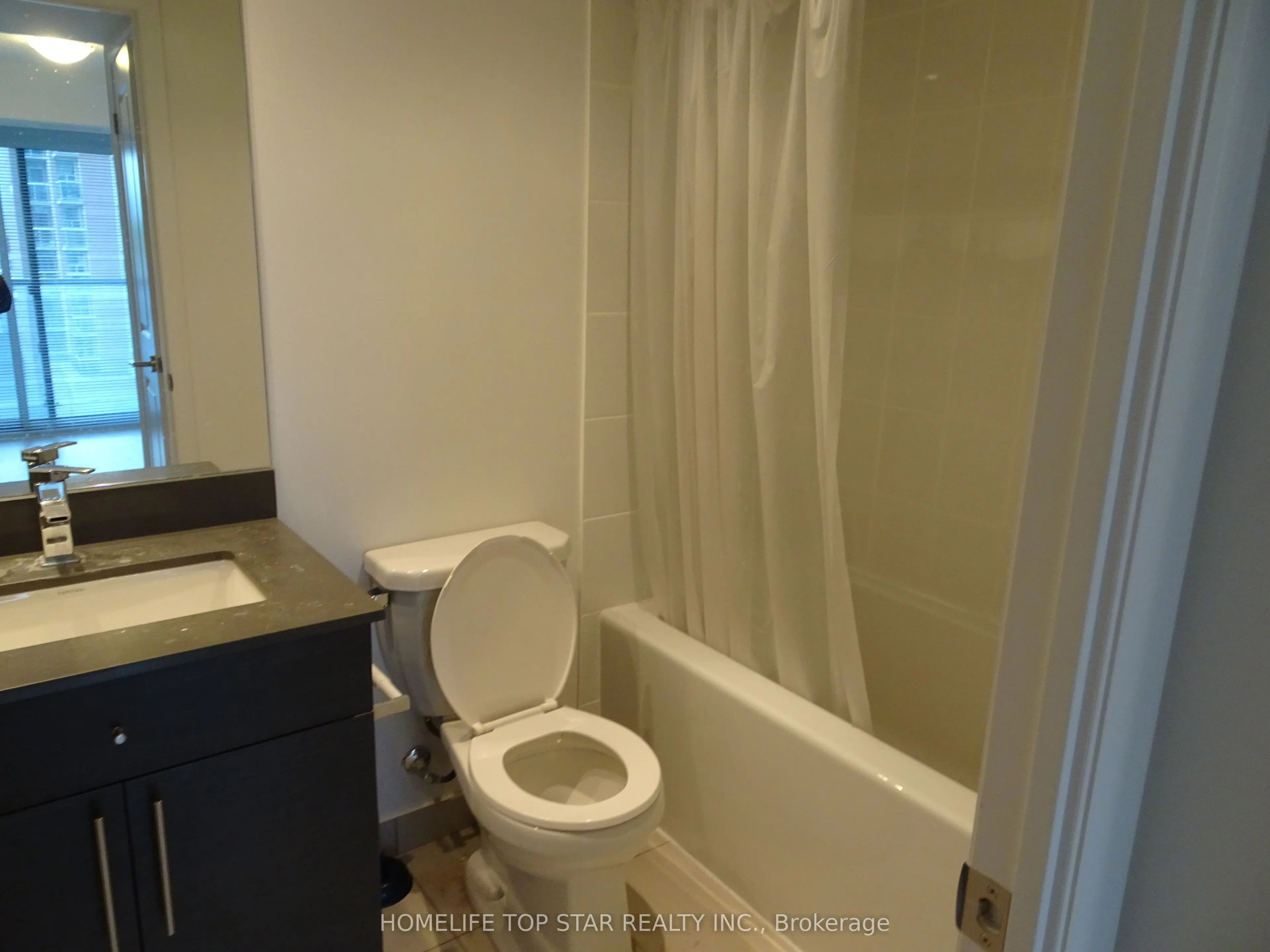 400 Adelaide Street E, #715