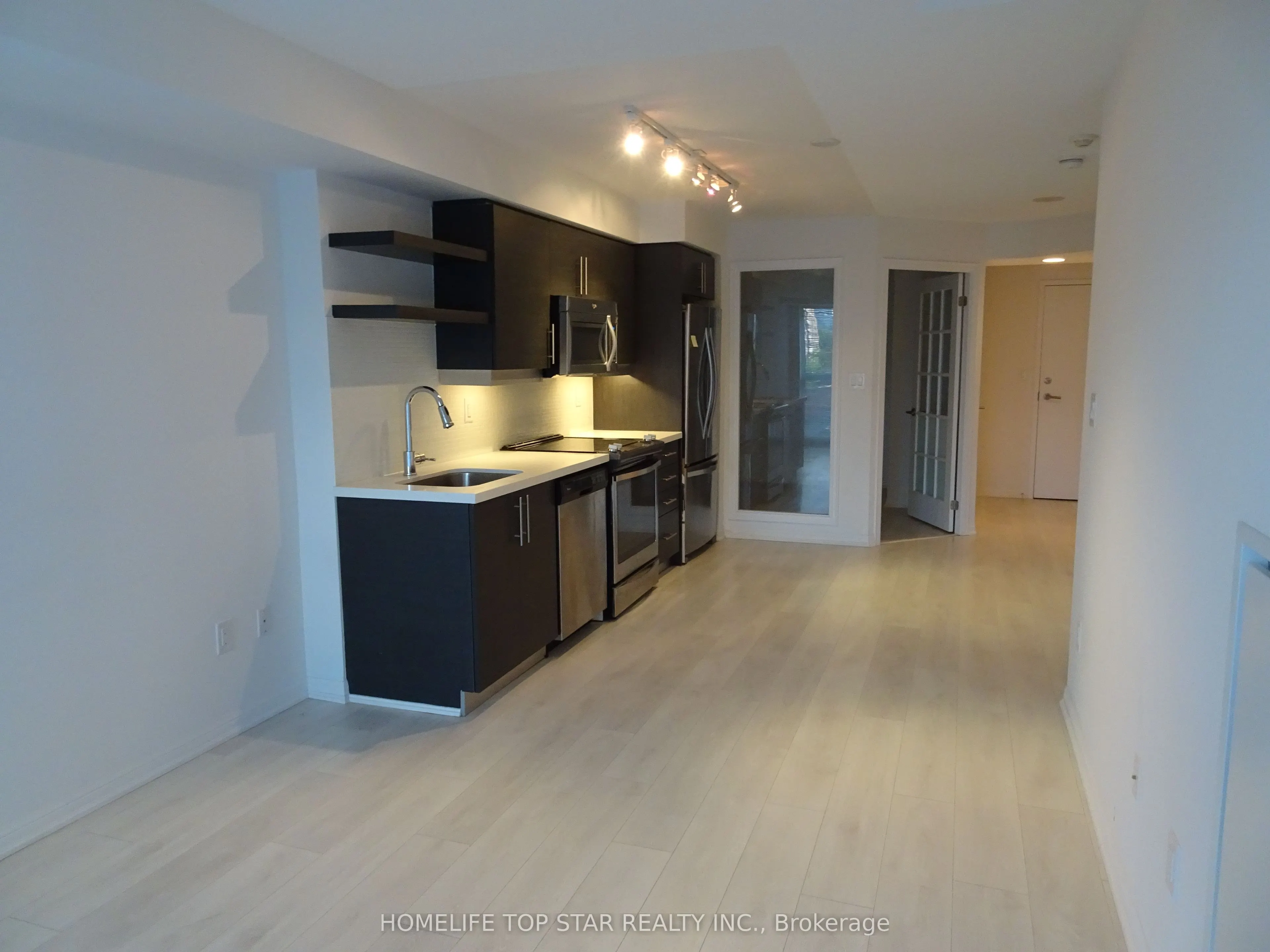 400 Adelaide Street E, #715