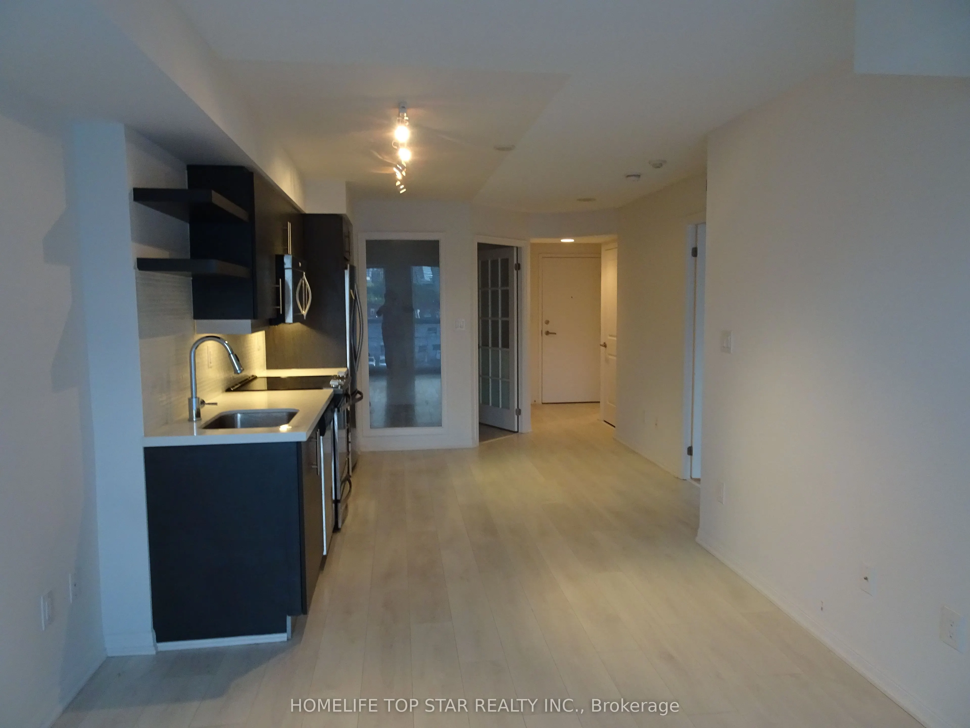 400 Adelaide Street E, #715