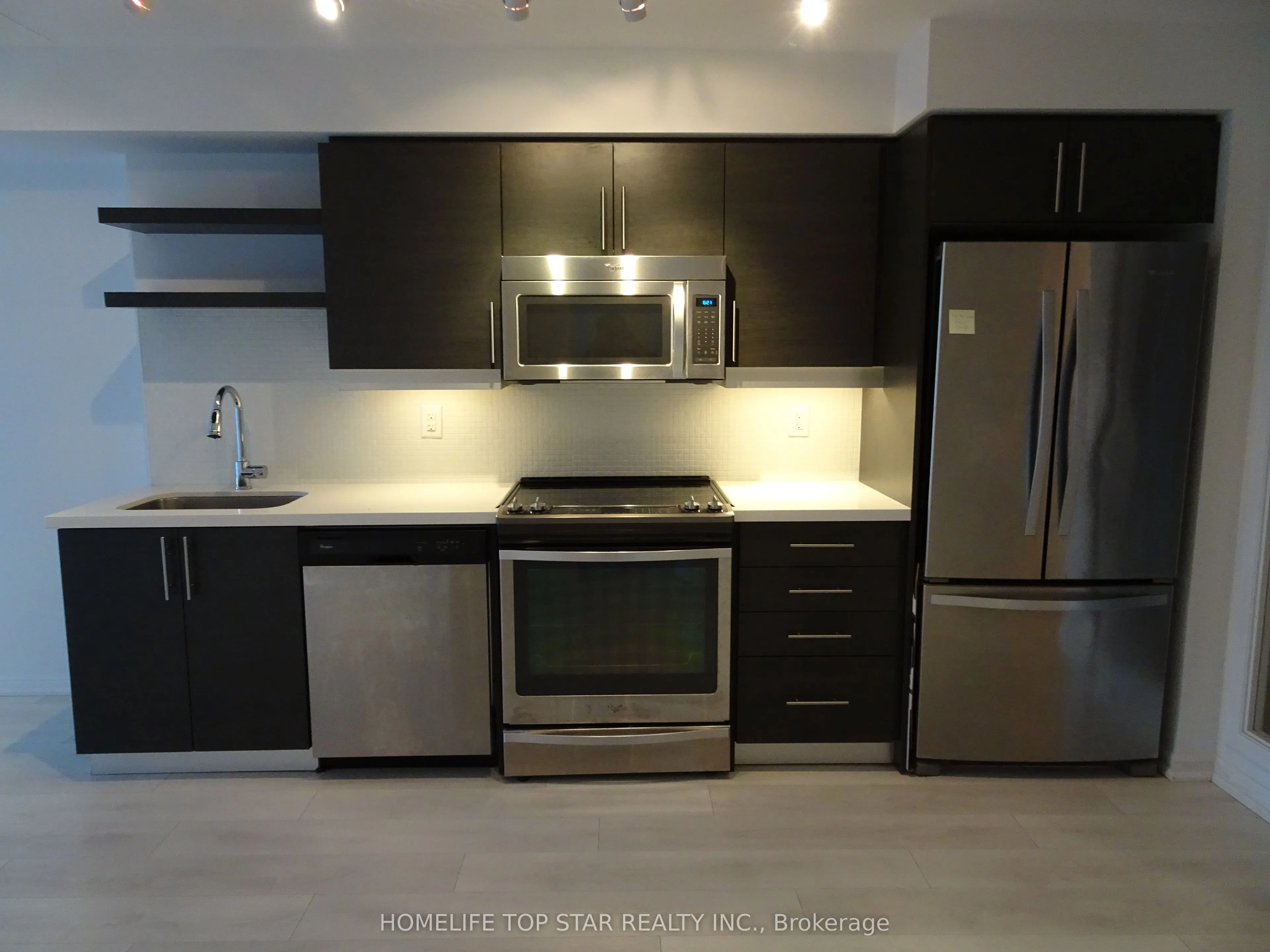 400 Adelaide Street E, #715