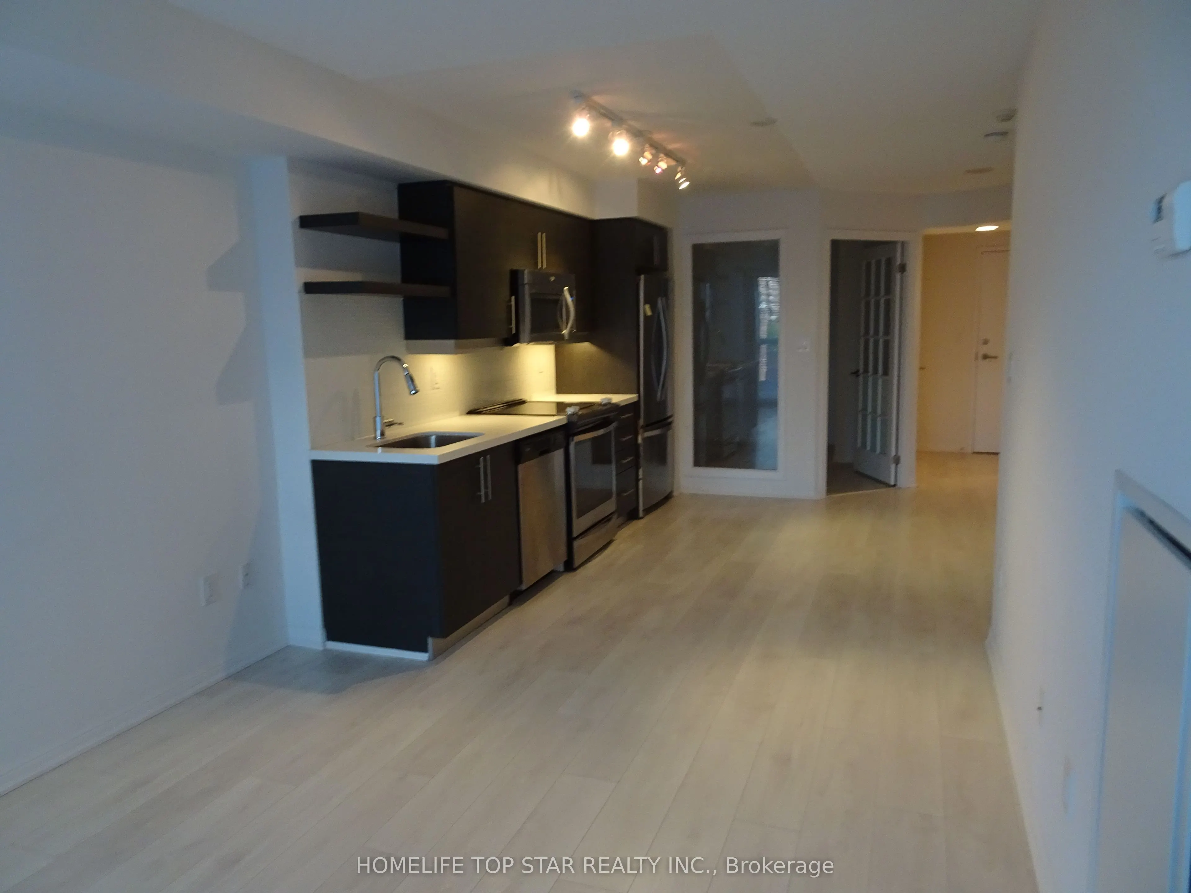 400 Adelaide Street E, #715