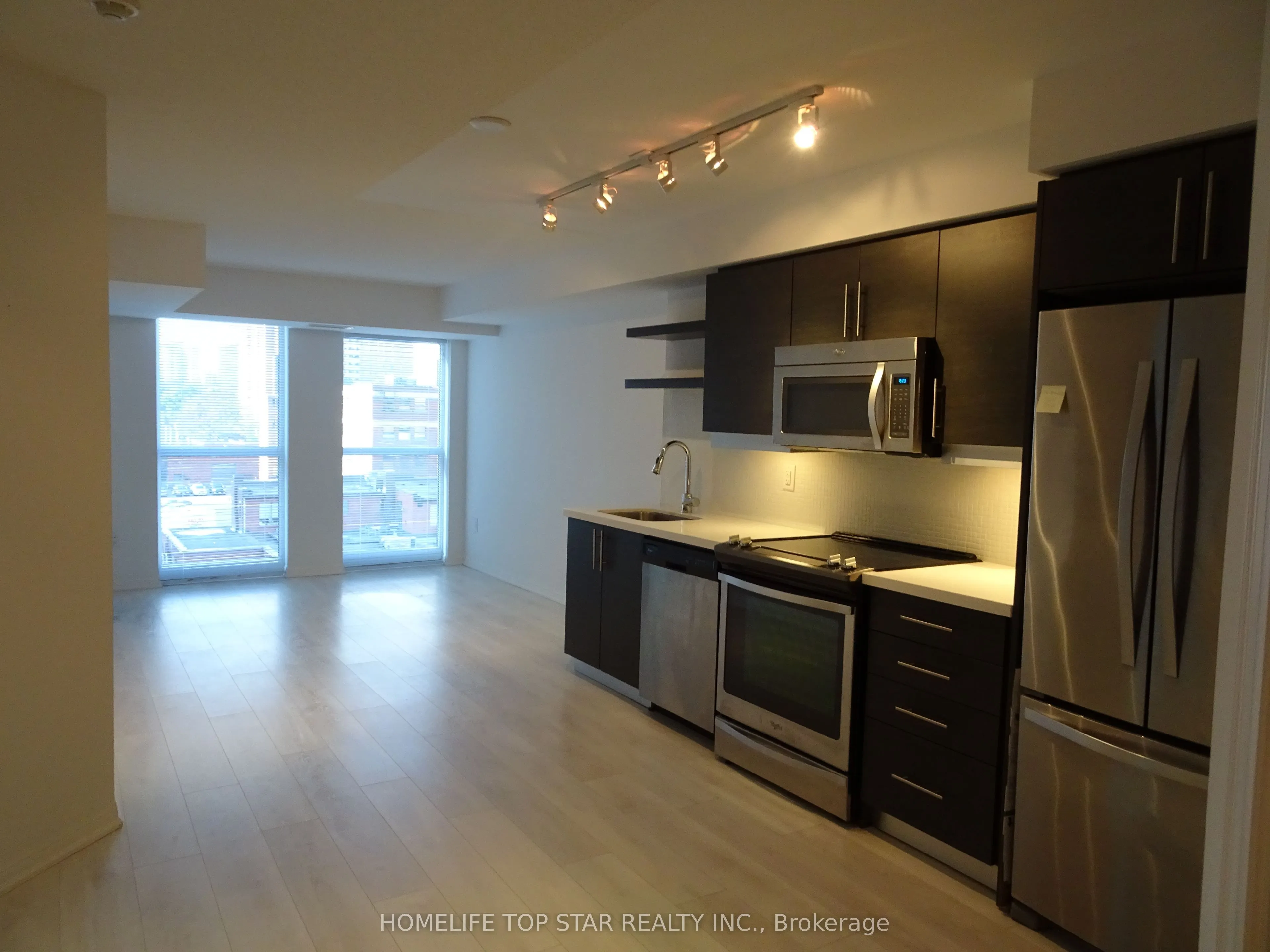 400 Adelaide Street E, #715