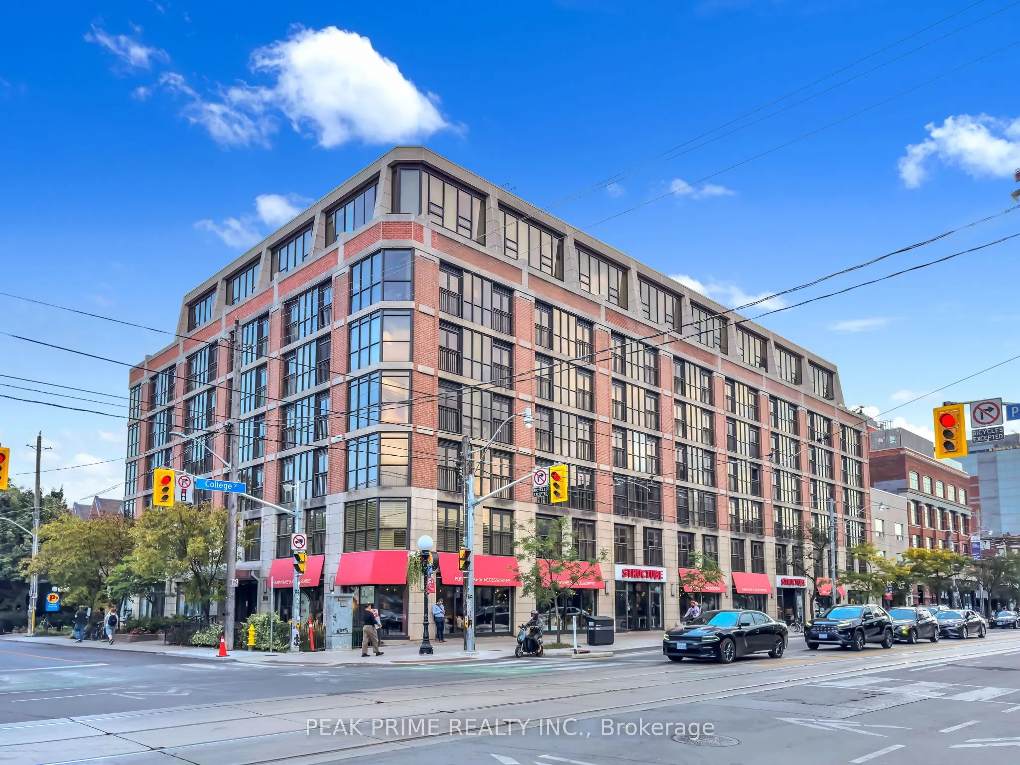 308 Palmerston Avenue, #306
