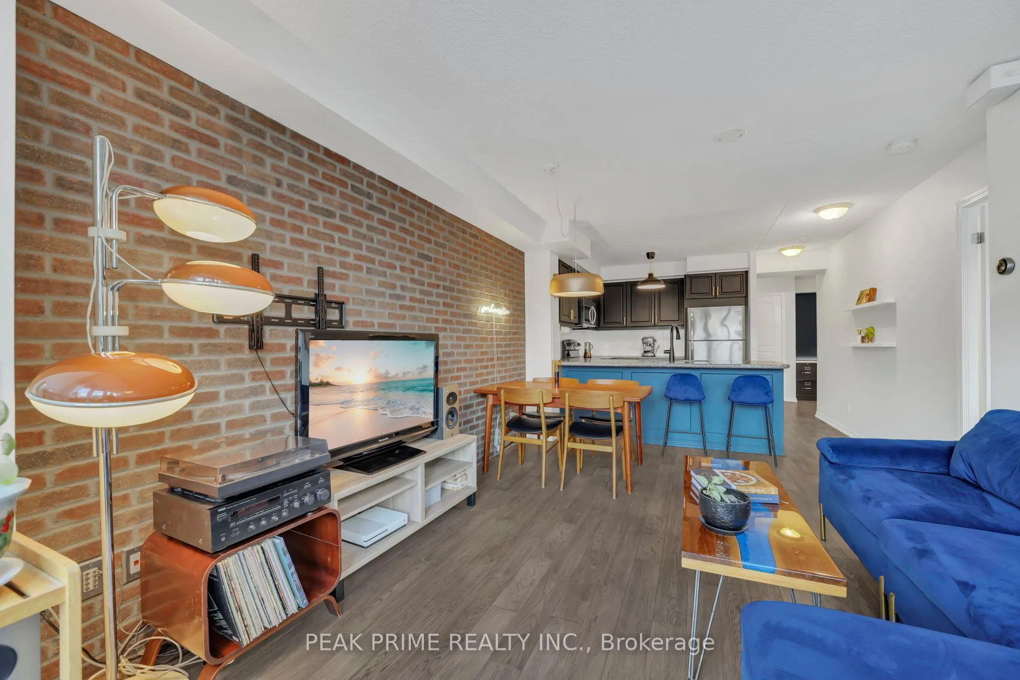 308 Palmerston Avenue, #306