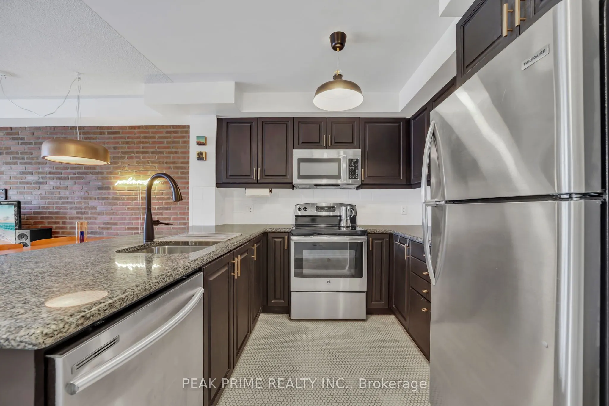 308 Palmerston Avenue, #306