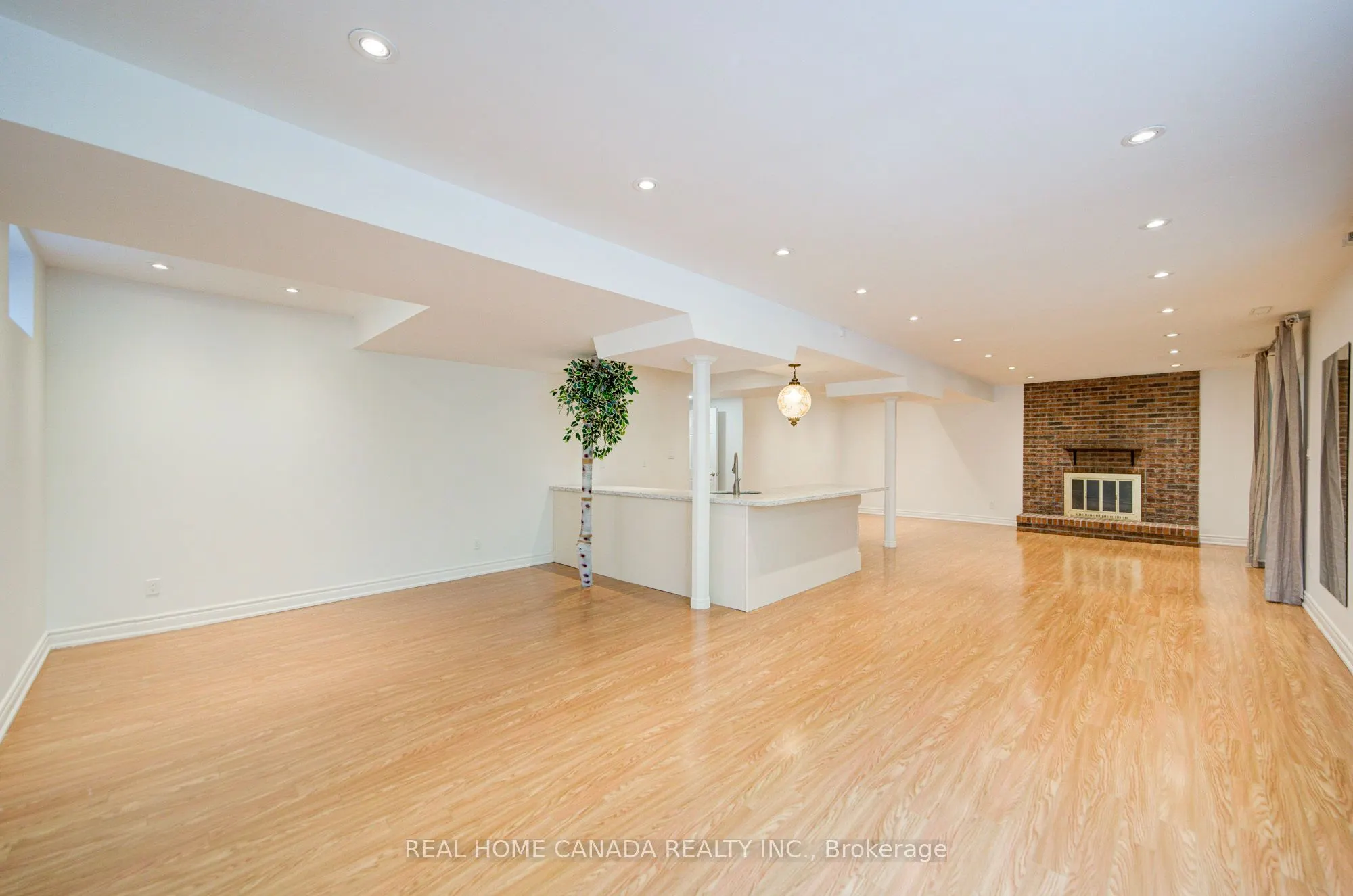 20 Saddletree Drive