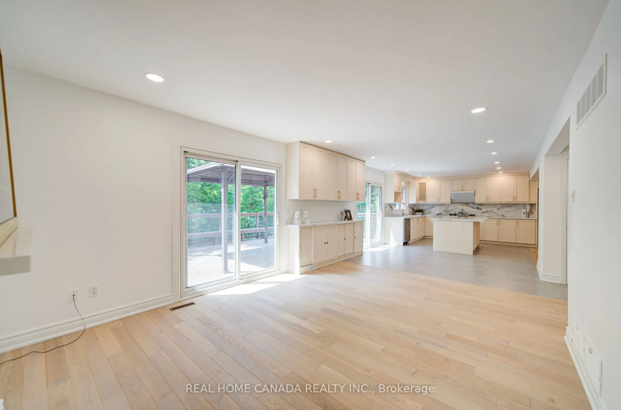 20 Saddletree Drive