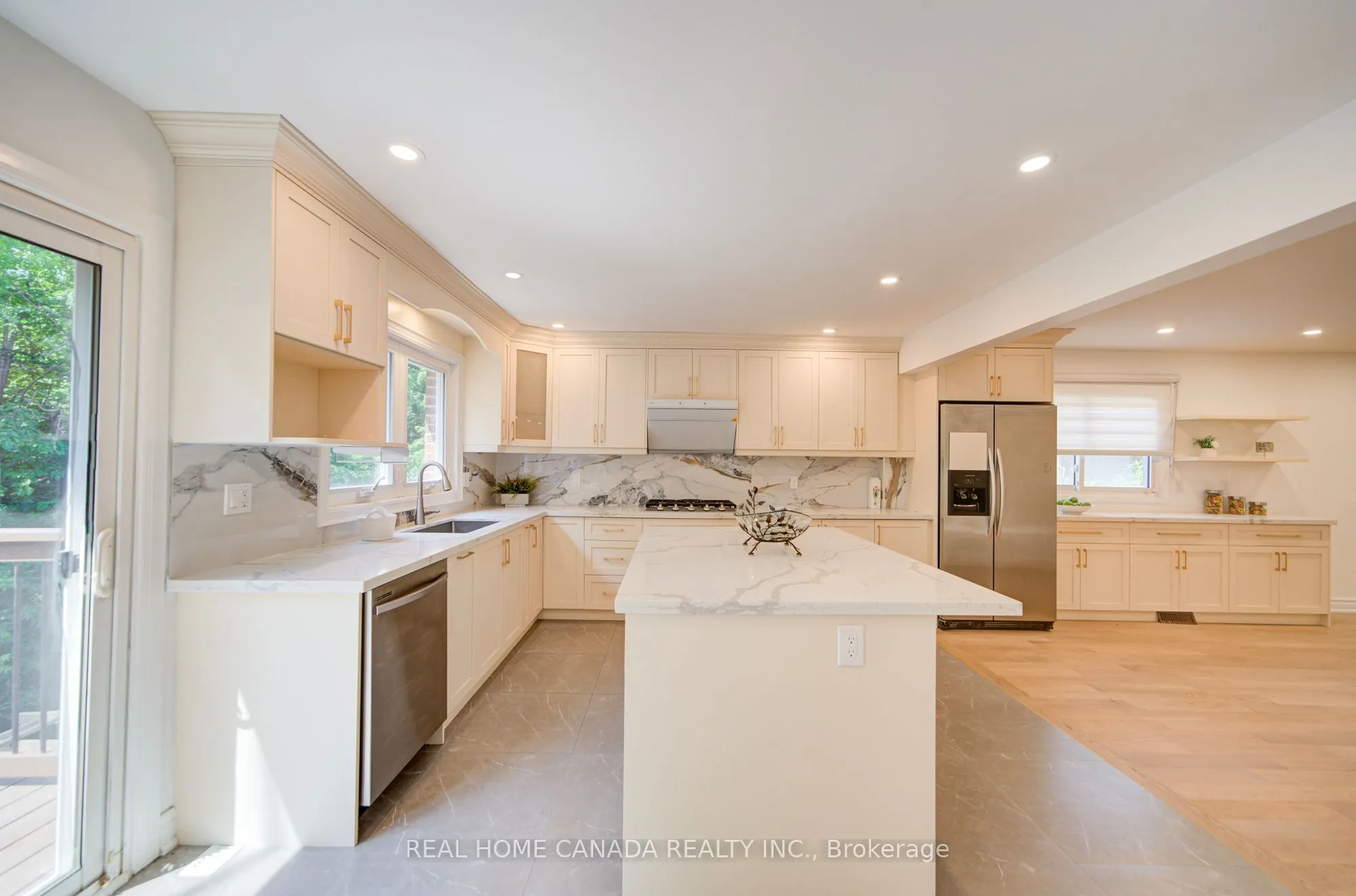 20 Saddletree Drive