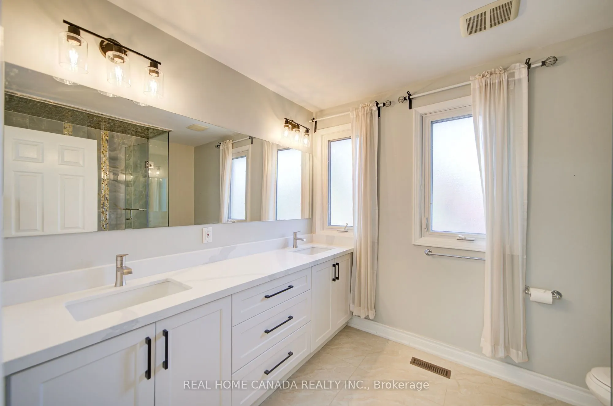 20 Saddletree Drive