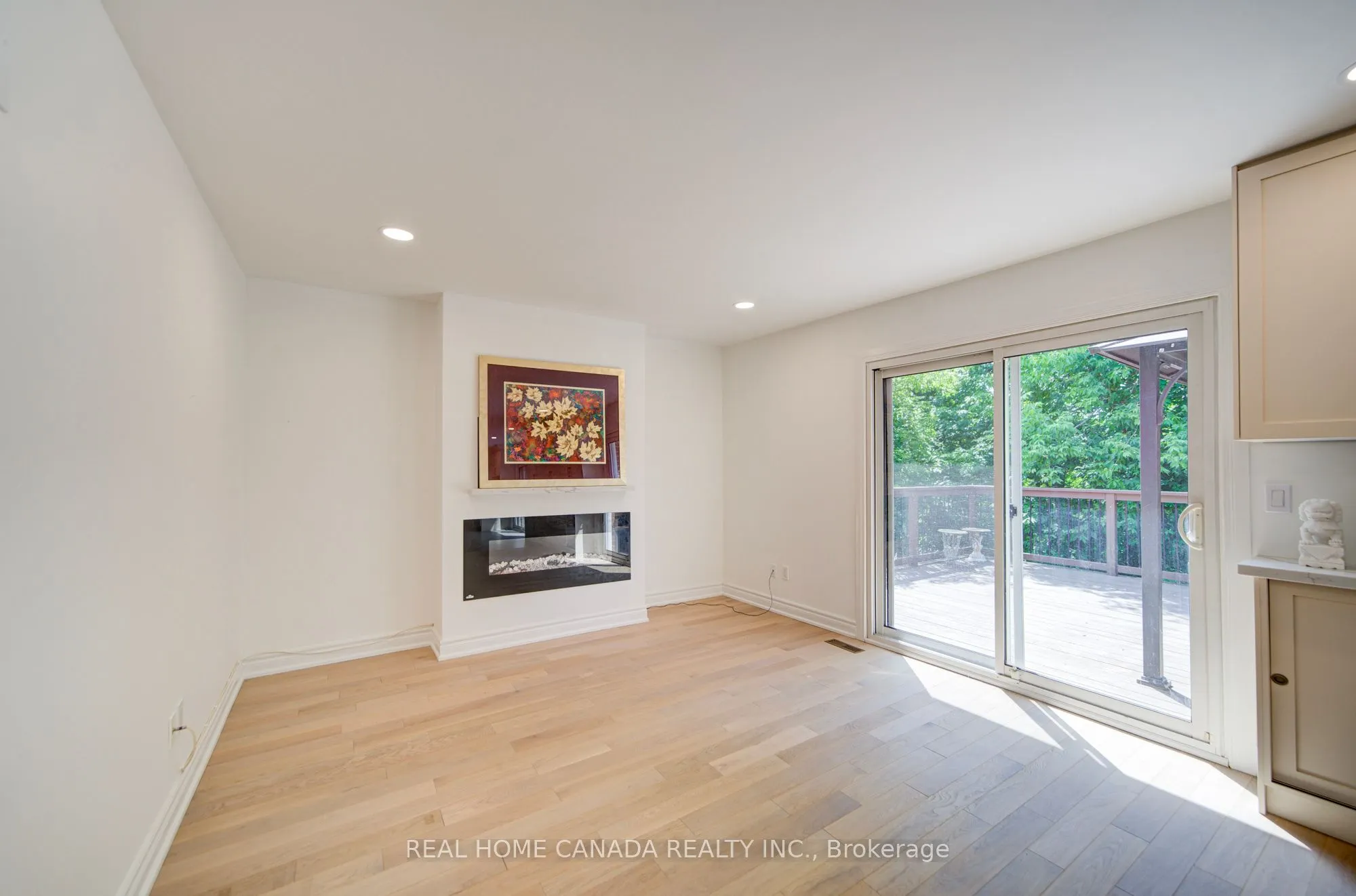 20 Saddletree Drive