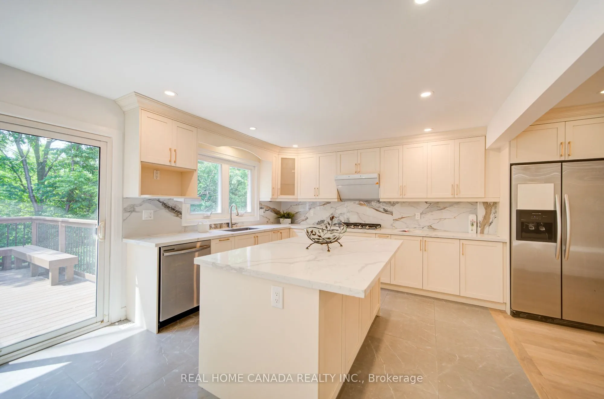 20 Saddletree Drive