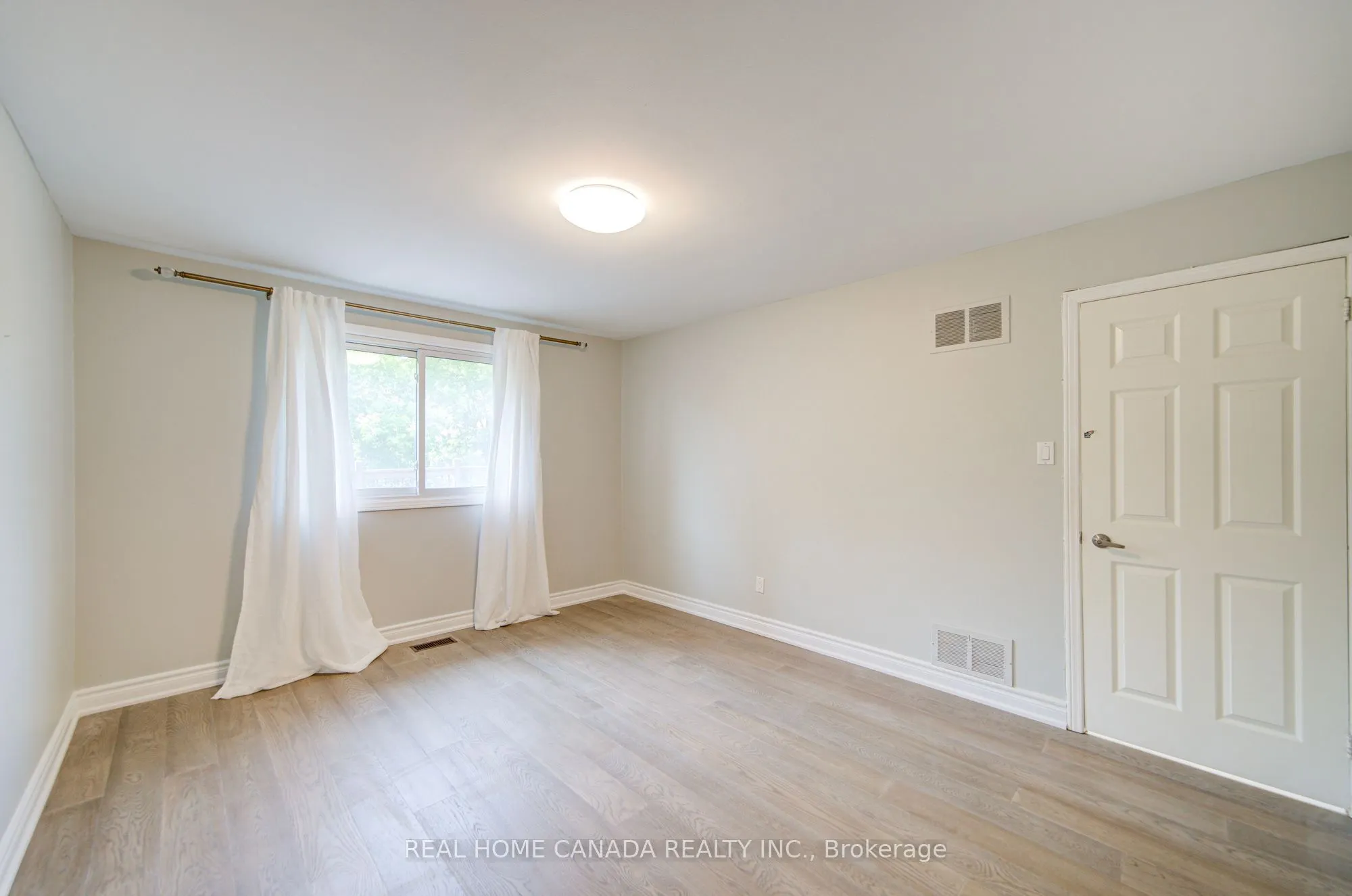 20 Saddletree Drive