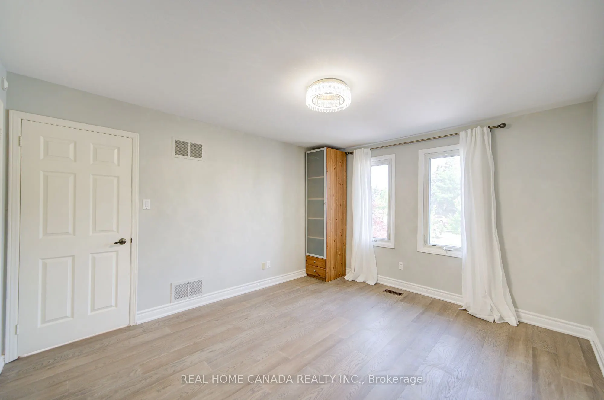 20 Saddletree Drive