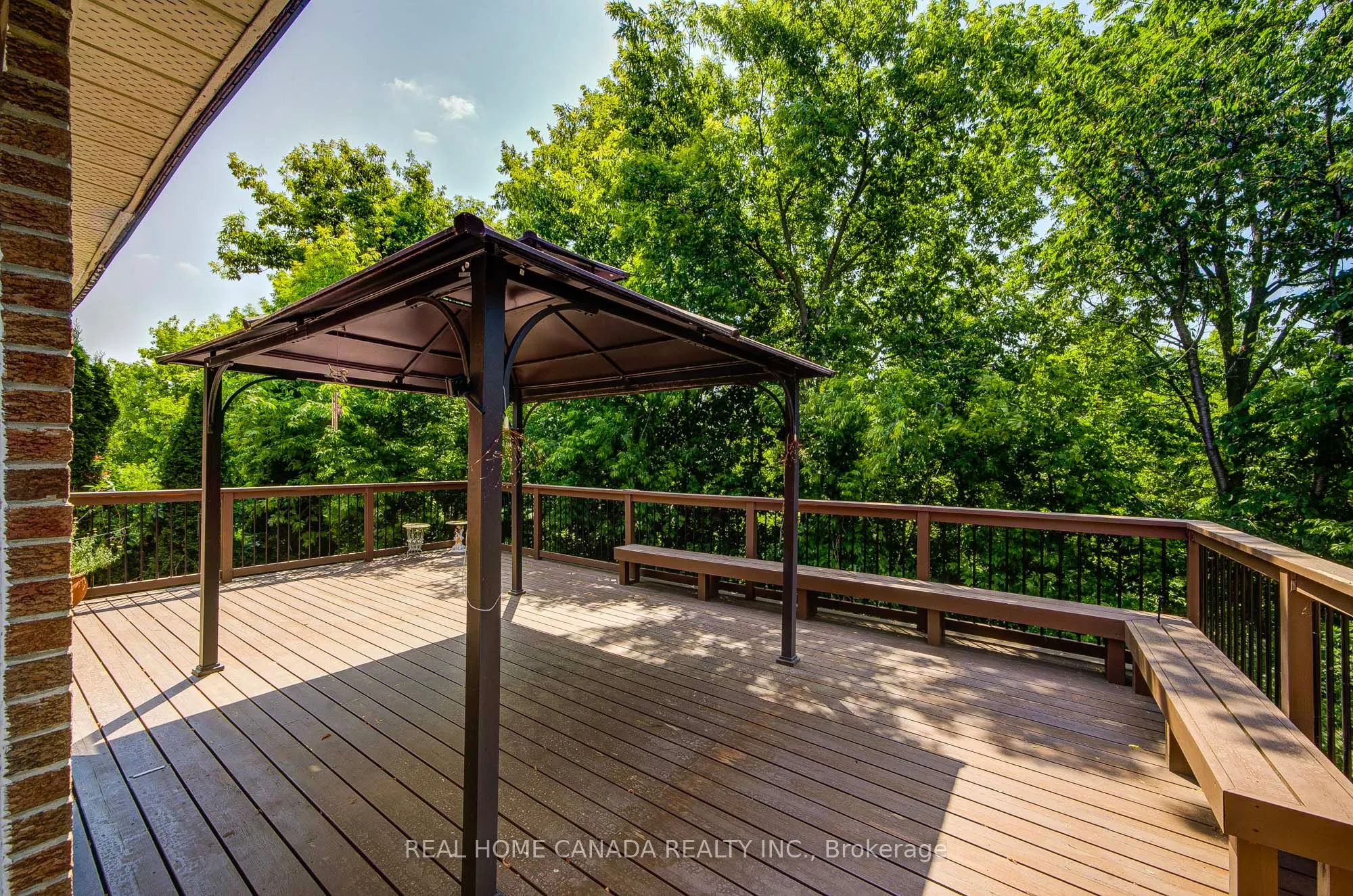 20 Saddletree Drive