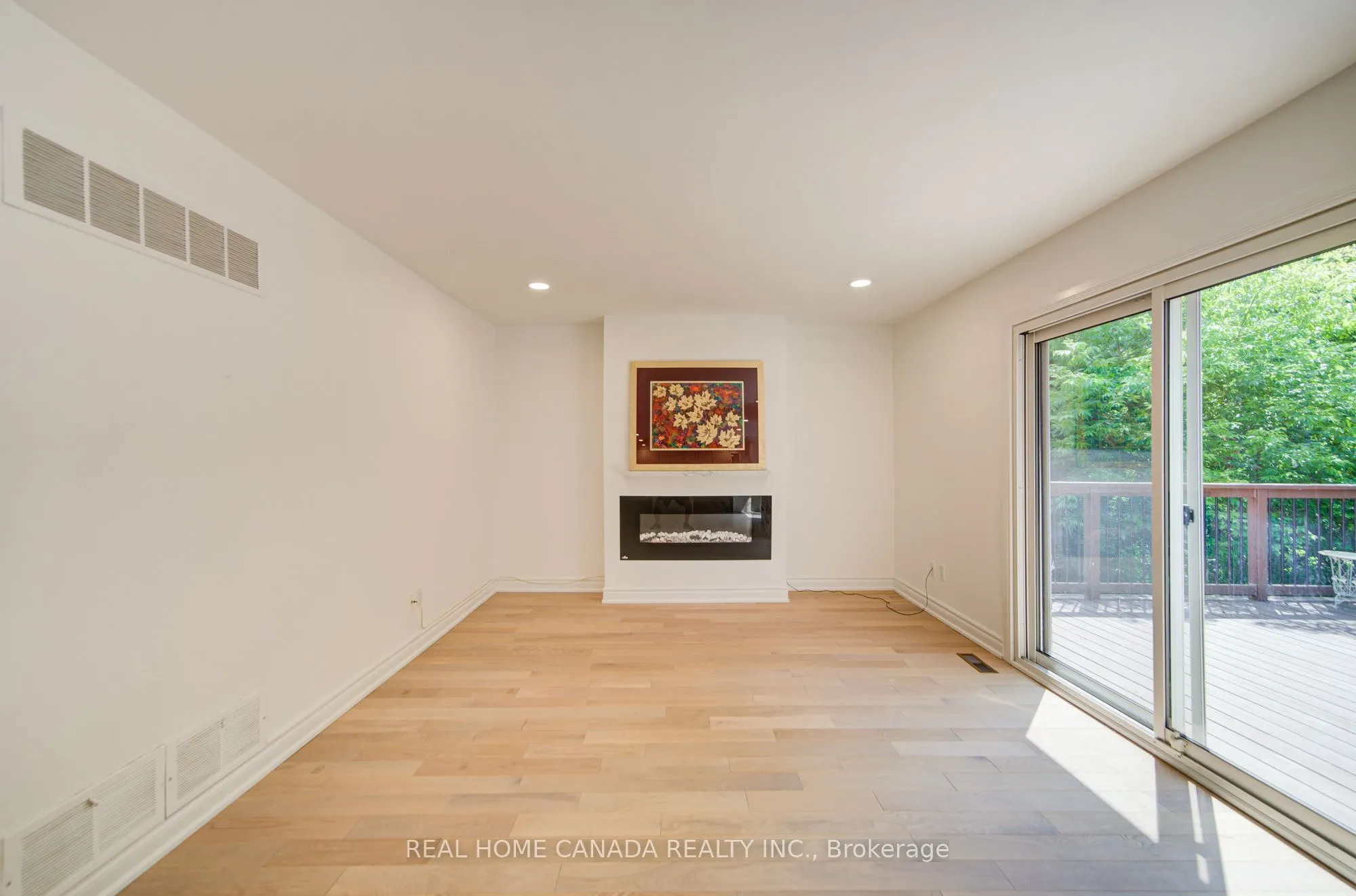 20 Saddletree Drive