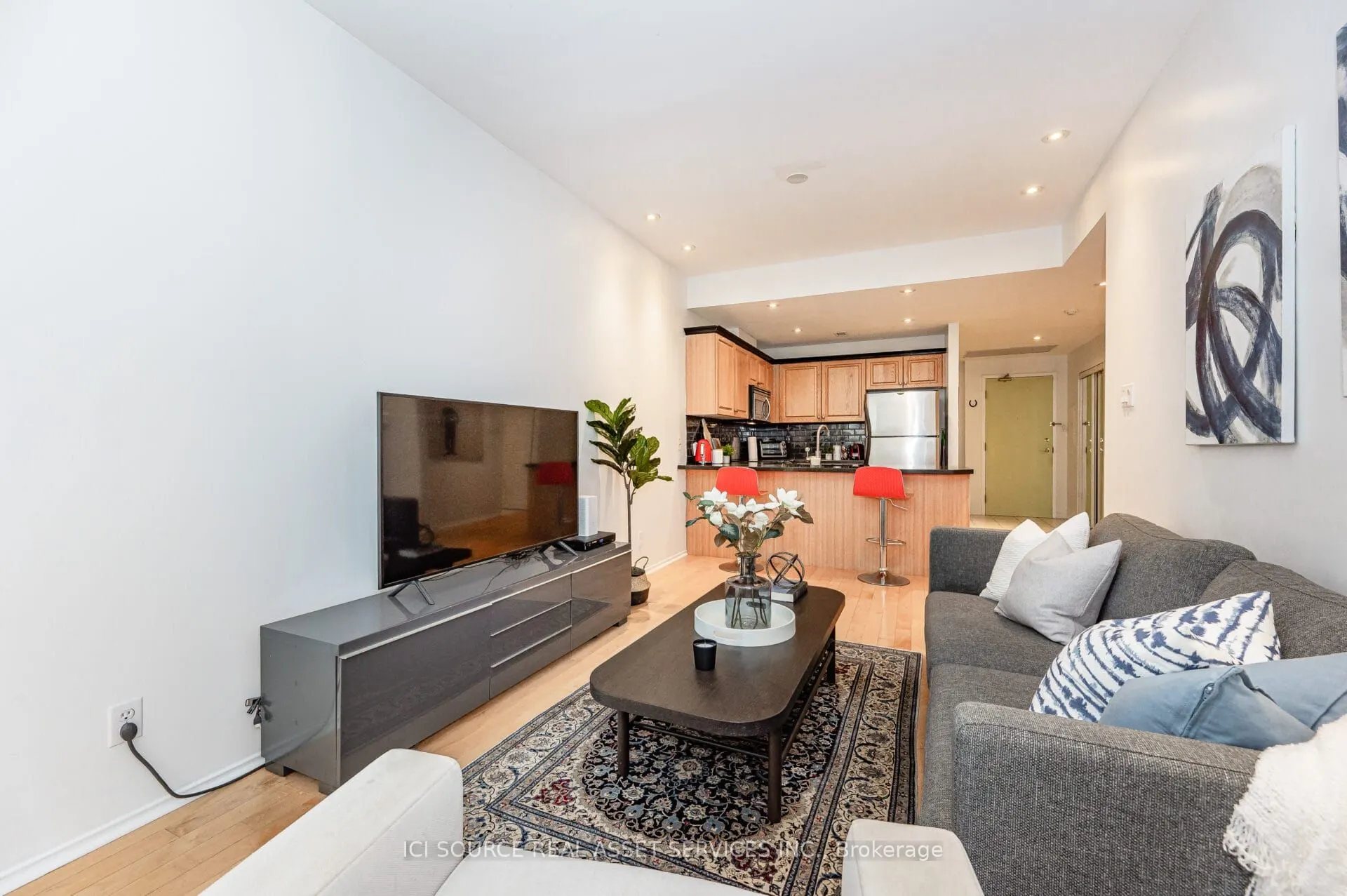 600 Eglinton Avenue E, #308