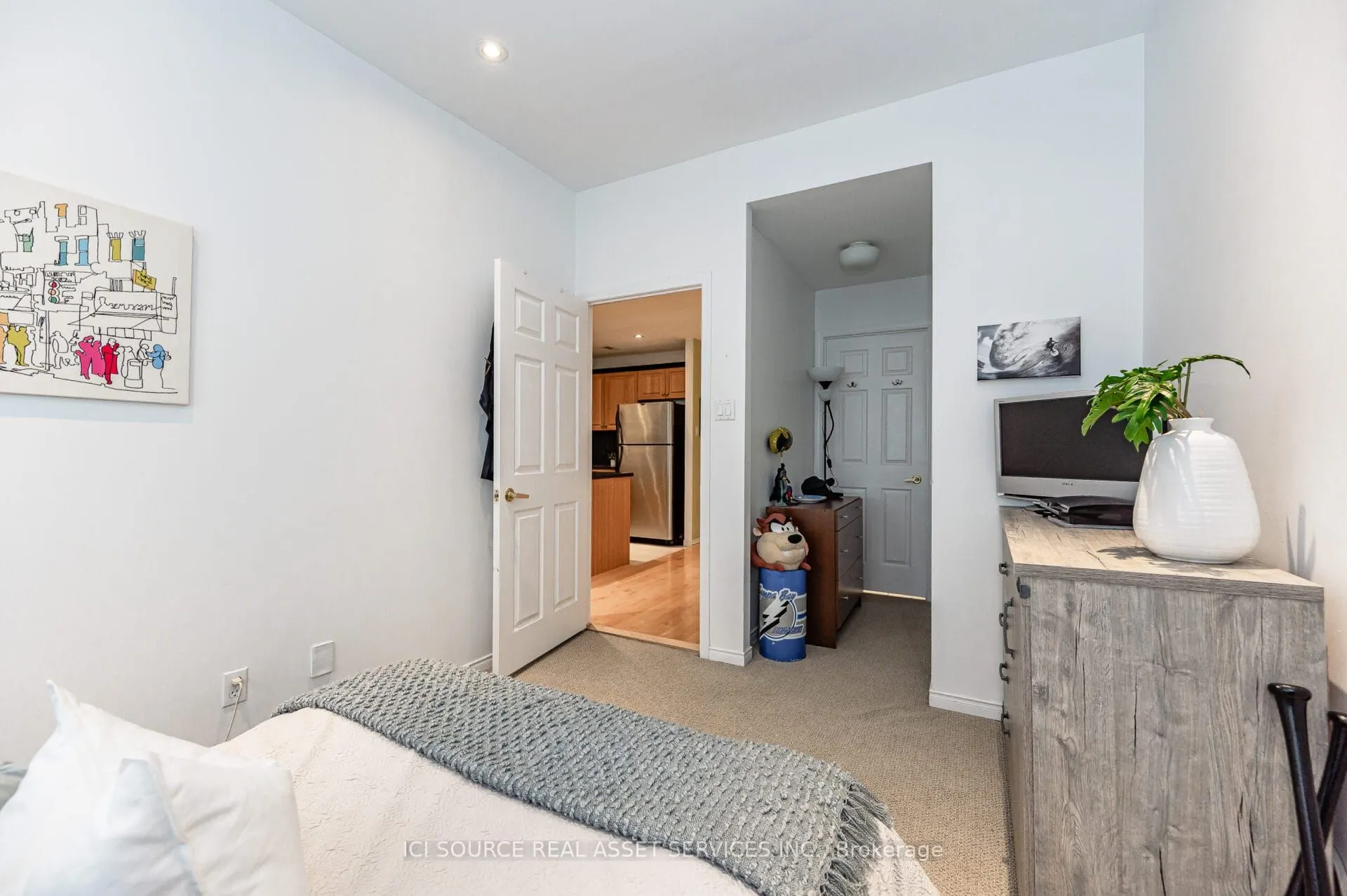 600 Eglinton Avenue E, #308